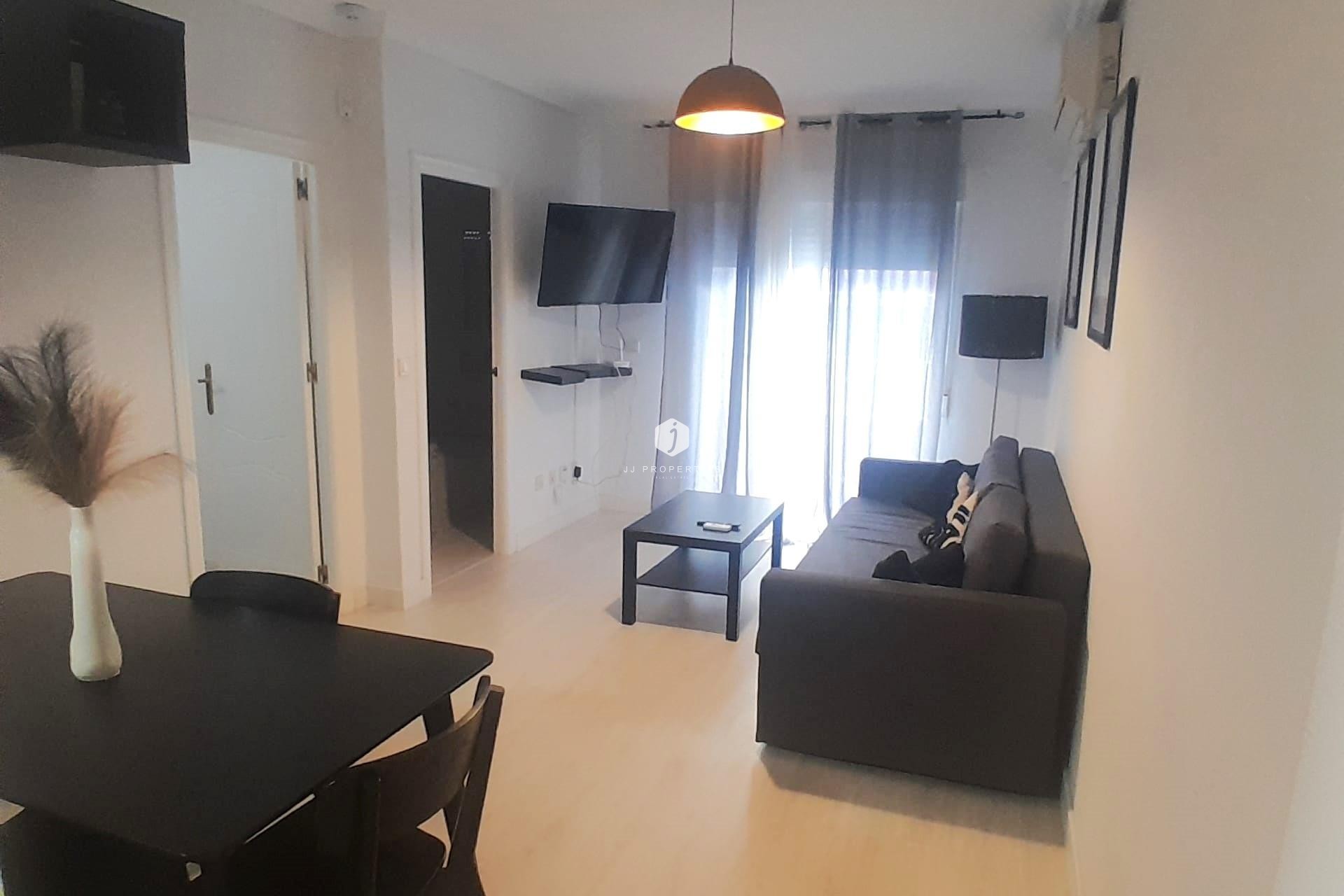 Aus zweiter Hand - Wohnung -
Torrevieja - Centro