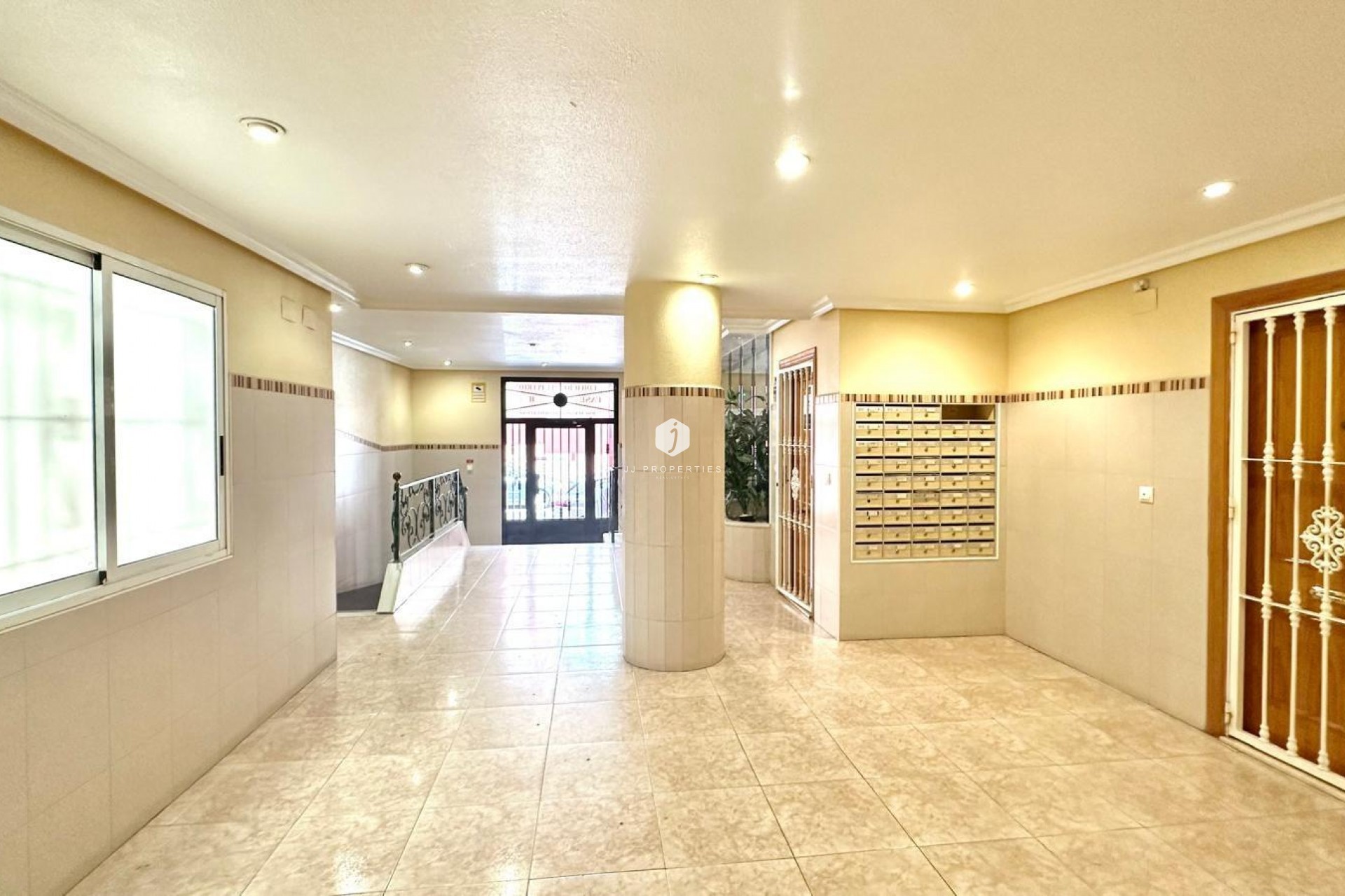 Aus zweiter Hand - Wohnung -
Torrevieja - Centro