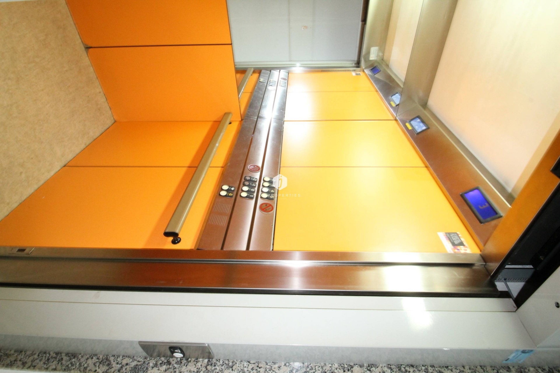 Aus zweiter Hand - Wohnung -
Torrevieja - Centro