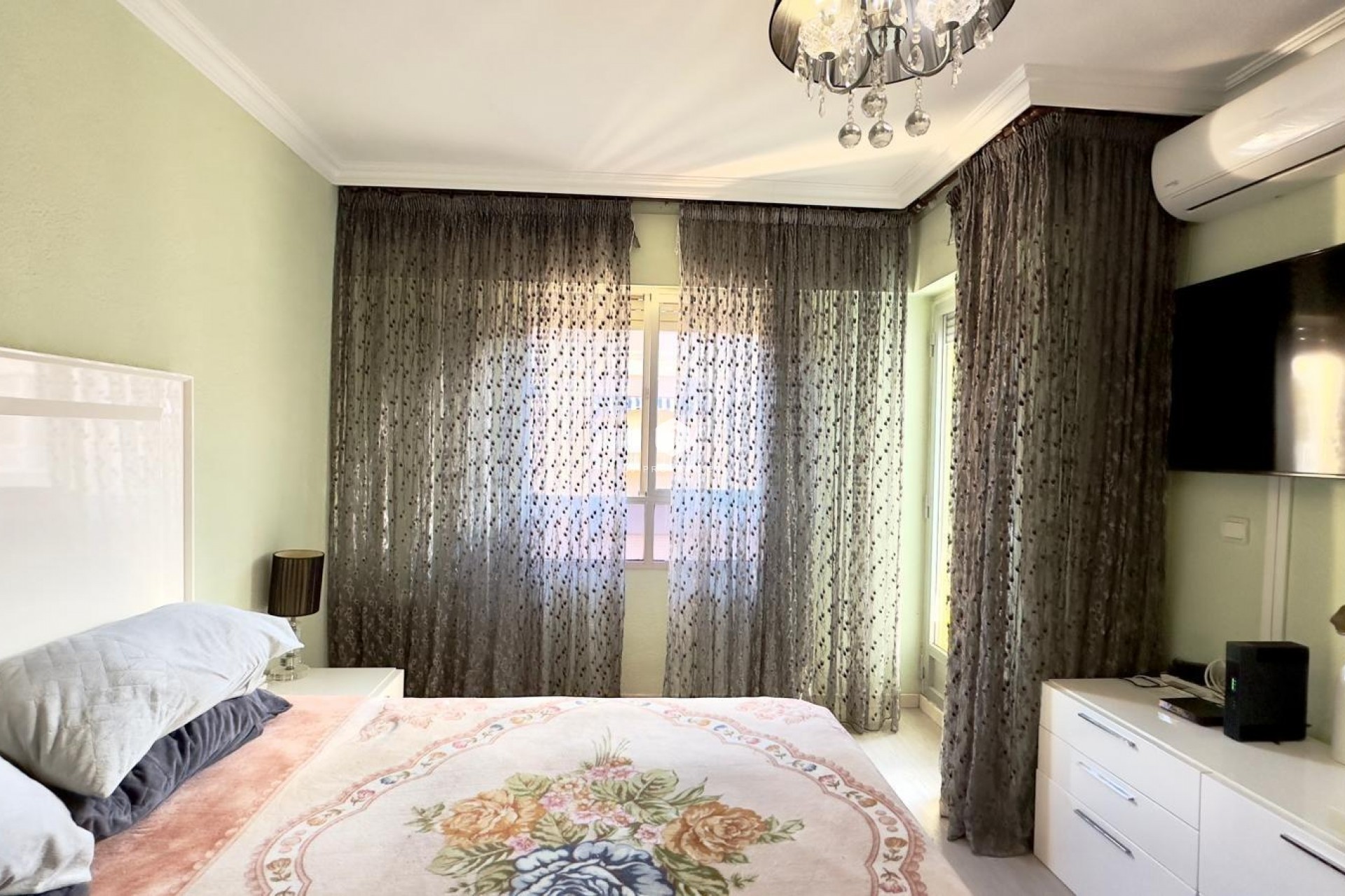 Aus zweiter Hand - Wohnung -
Torrevieja - Centro