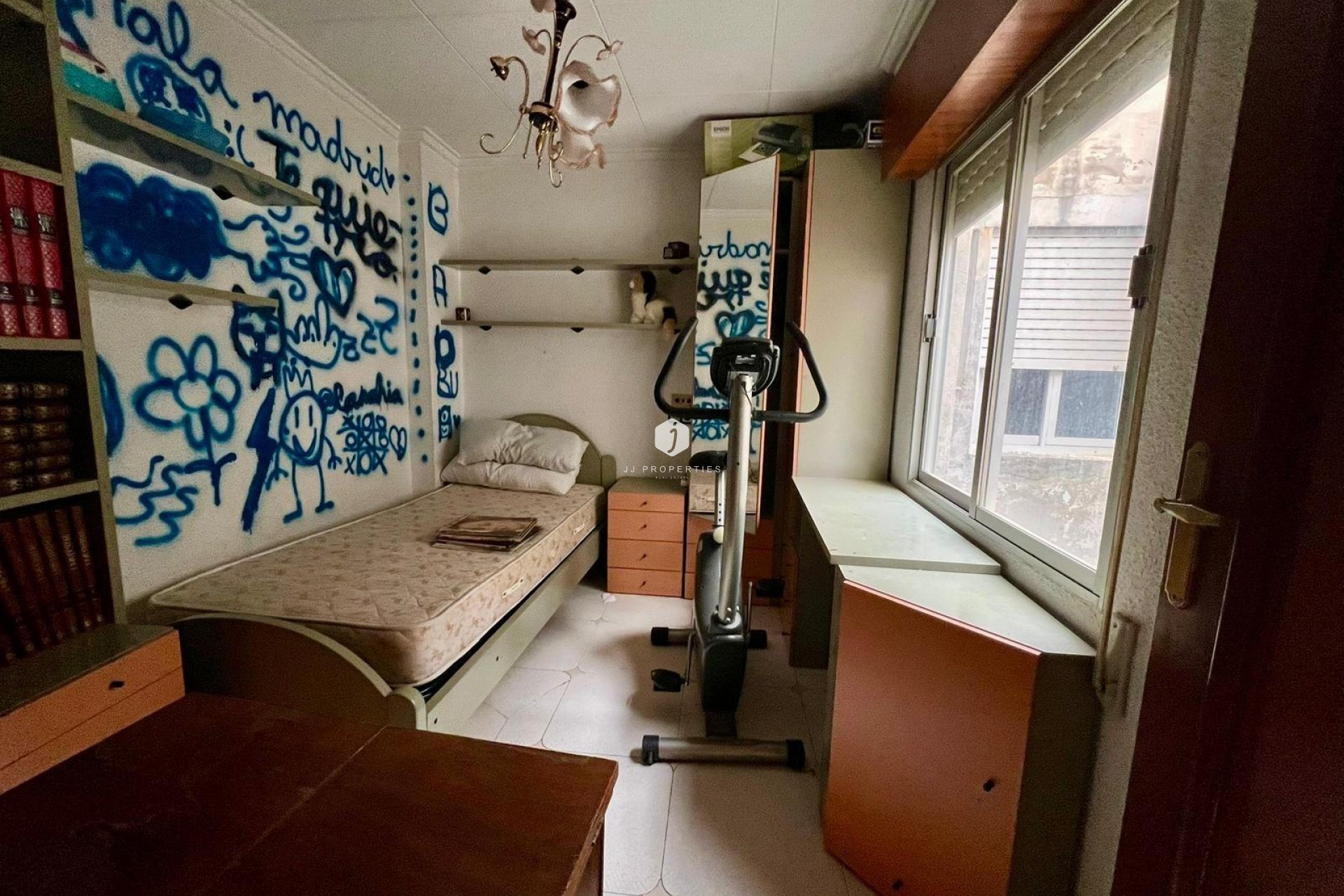 Aus zweiter Hand - Wohnung -
Torrevieja - Centro