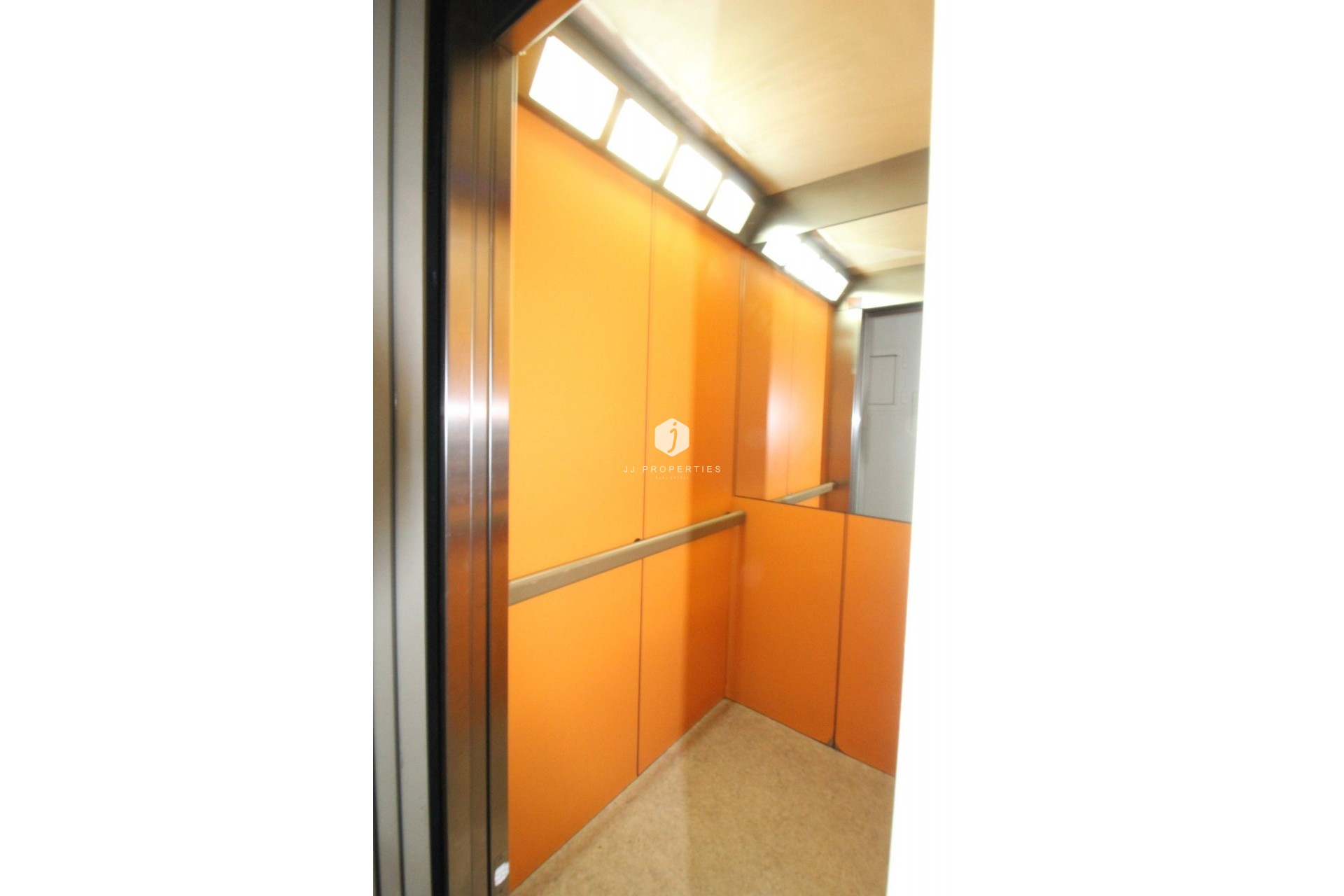 Aus zweiter Hand - Wohnung -
Torrevieja - Centro