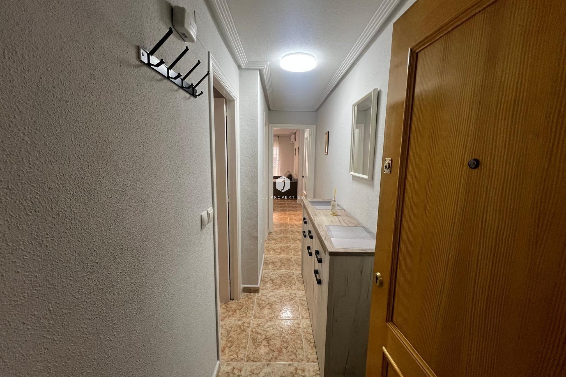 Aus zweiter Hand - Wohnung -
Torrevieja - Centro