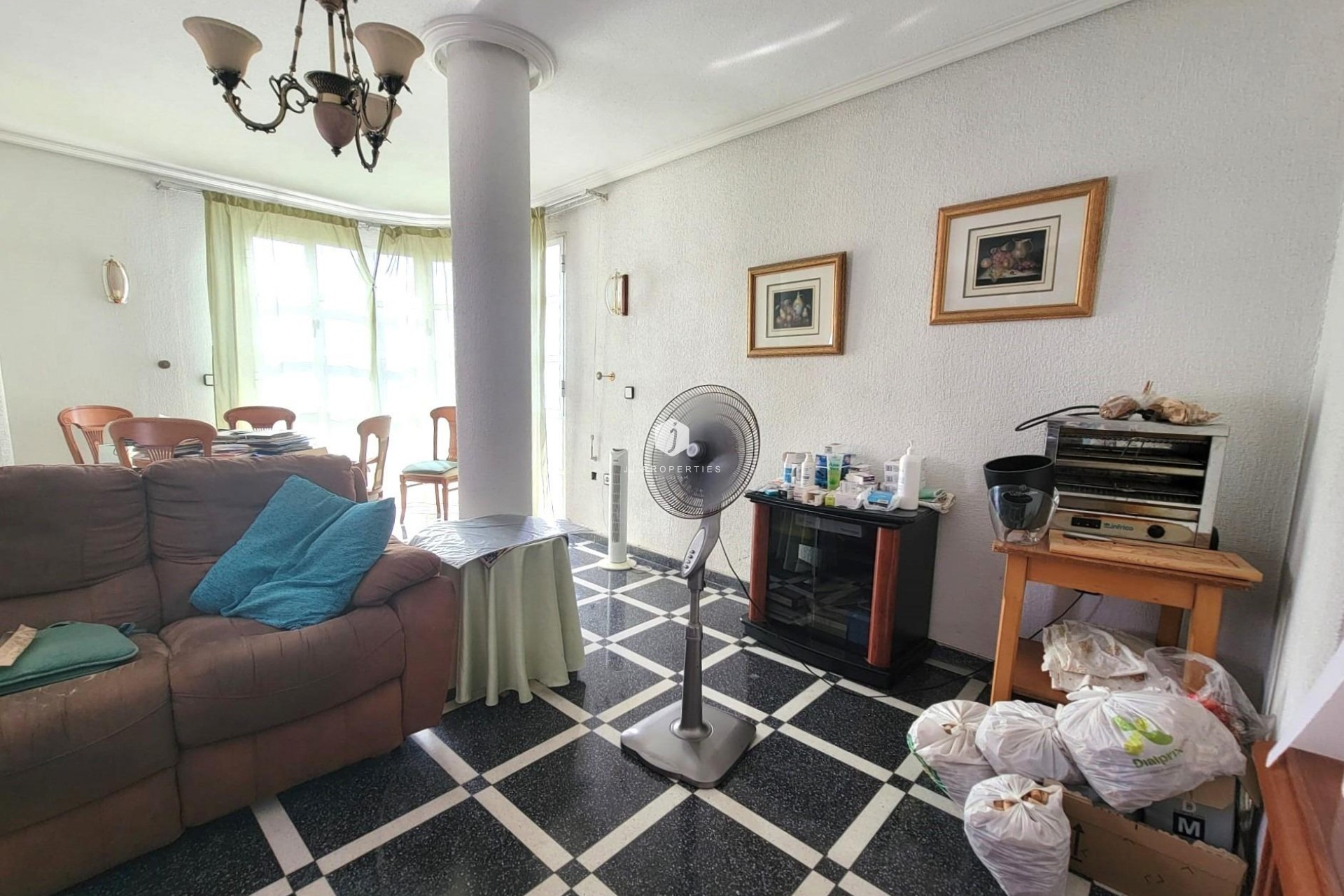 Aus zweiter Hand - Wohnung -
Torrevieja - Centro