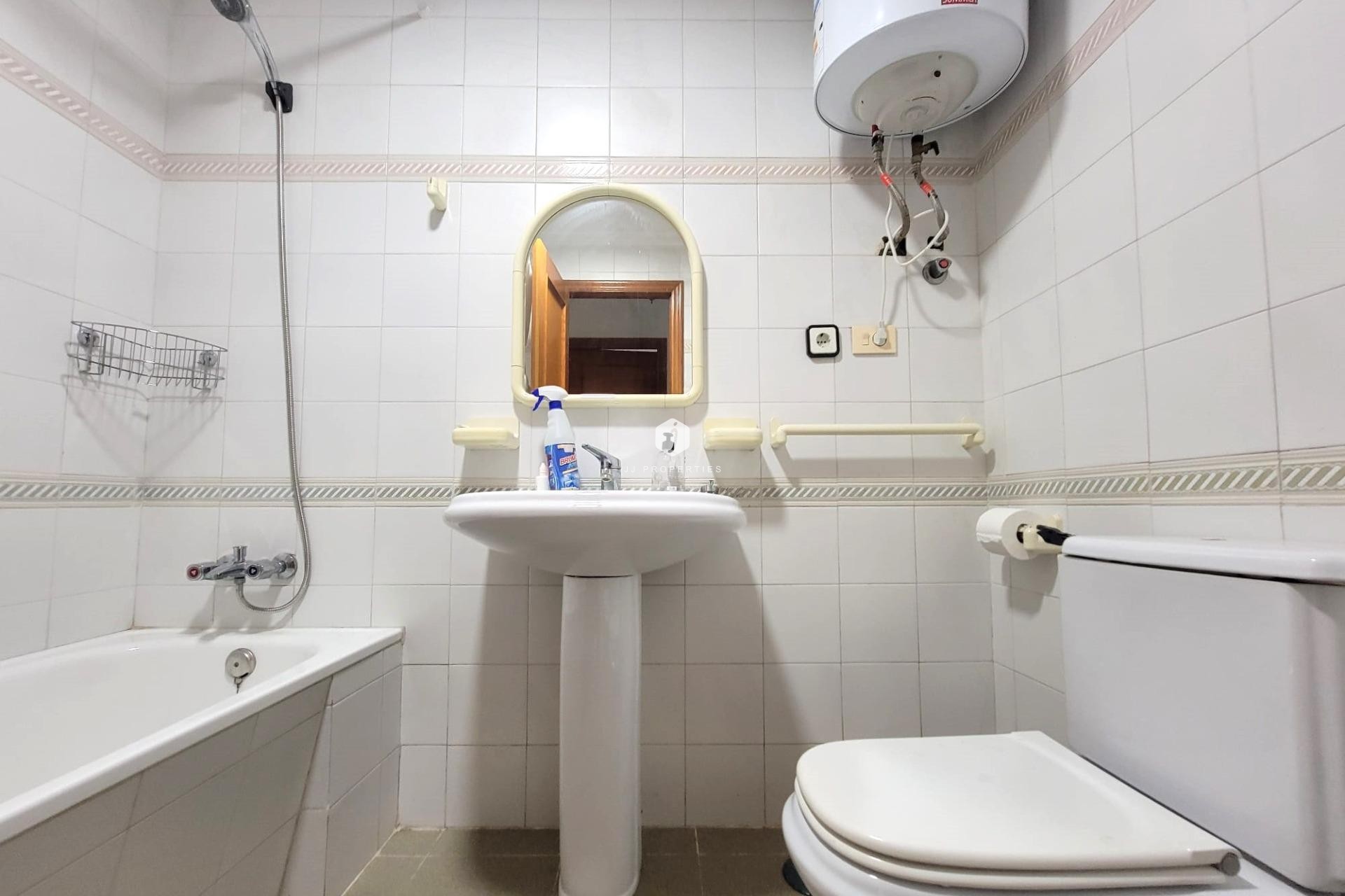 Aus zweiter Hand - Wohnung -
Torrevieja - Centro