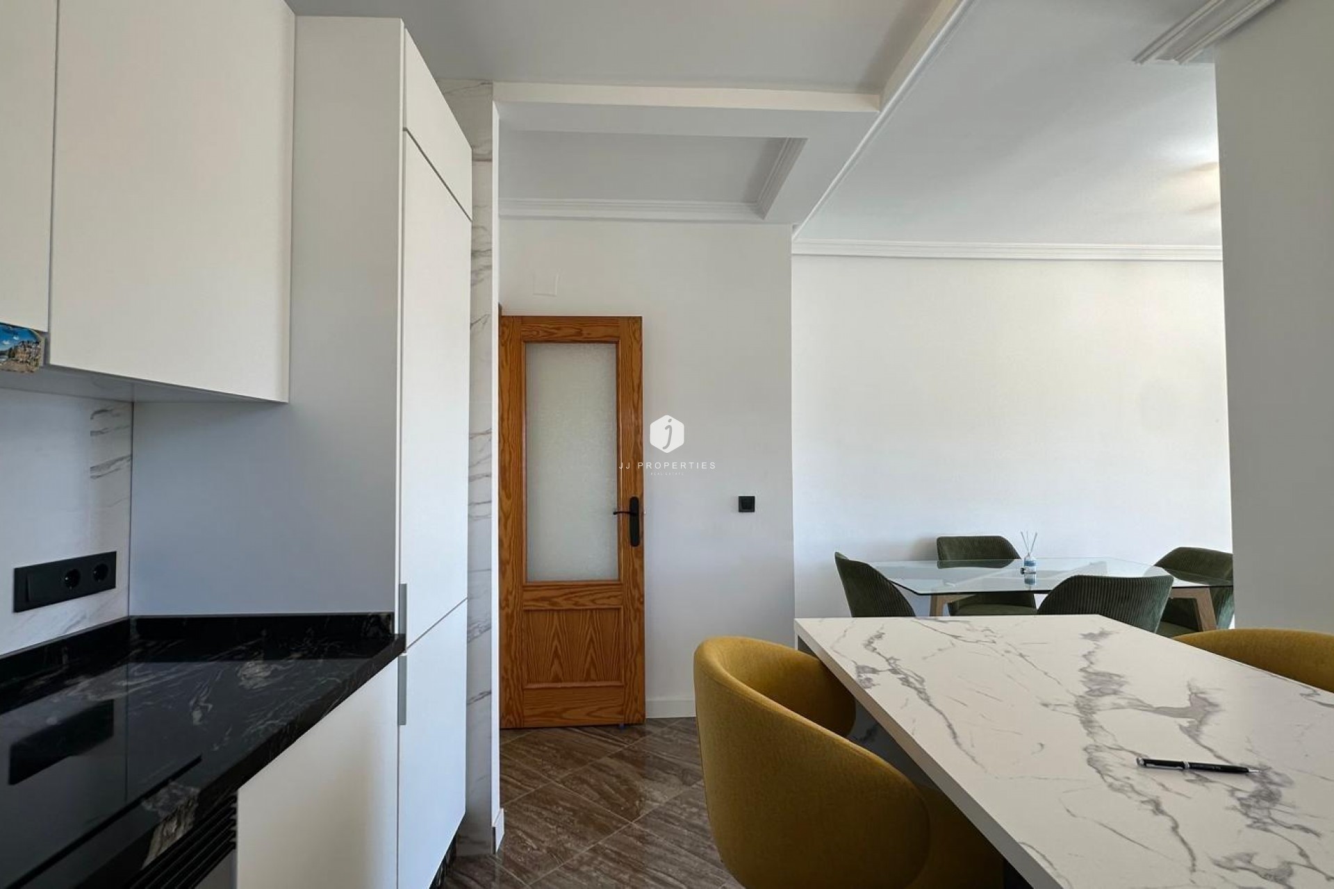 Aus zweiter Hand - Wohnung -
Torrevieja - Centro