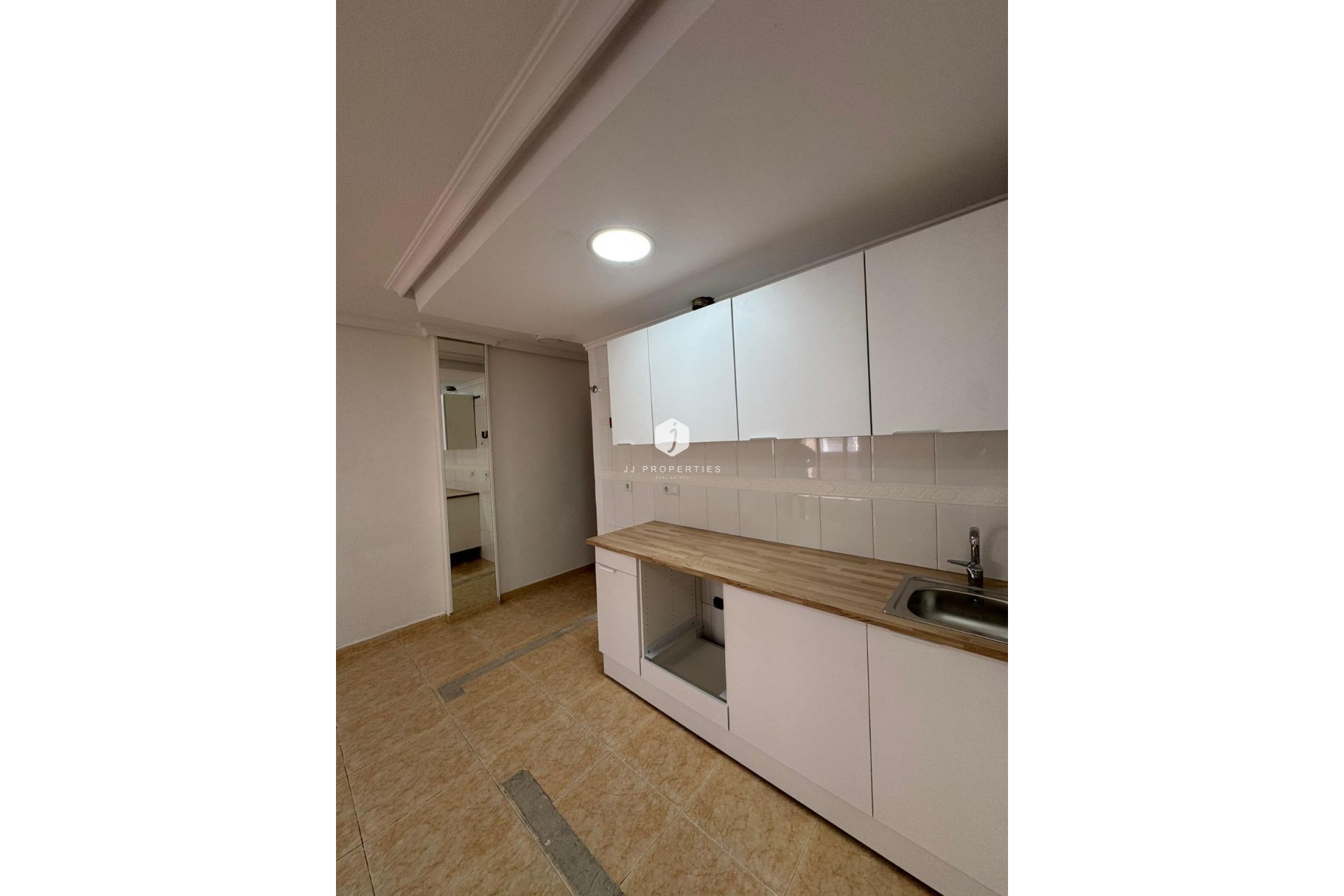Aus zweiter Hand - Wohnung -
Torrevieja - Centro