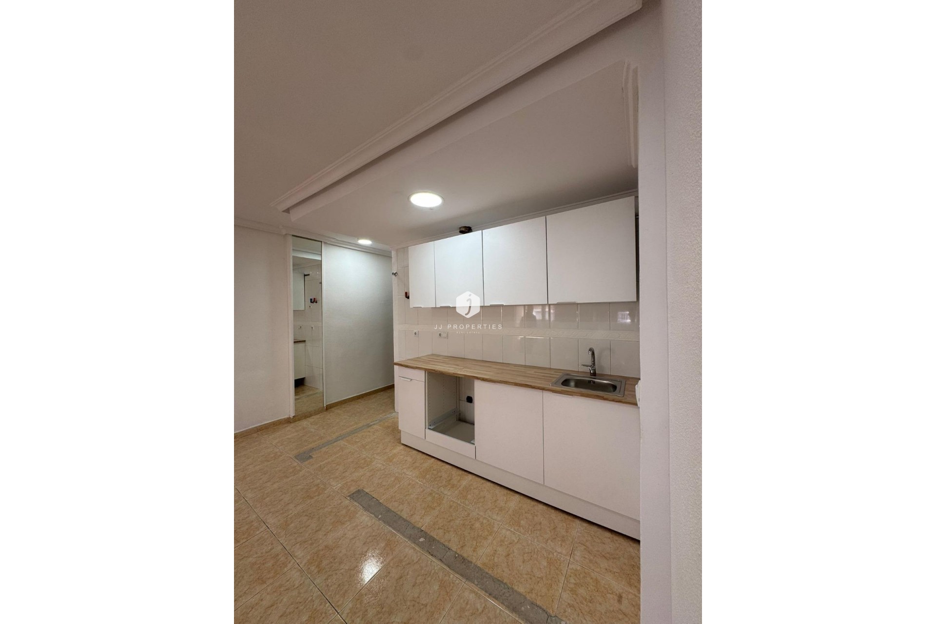 Aus zweiter Hand - Wohnung -
Torrevieja - Centro
