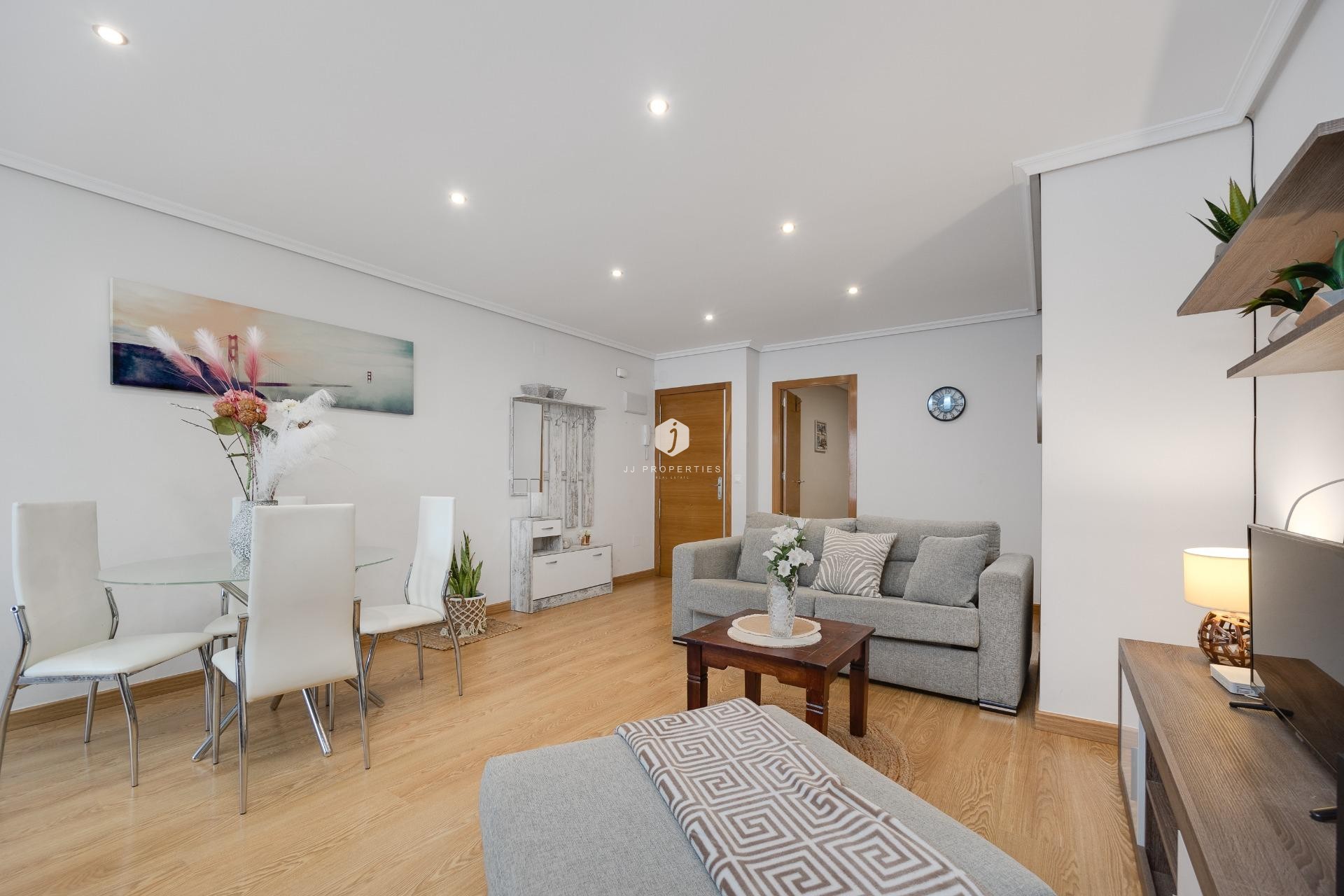 Aus zweiter Hand - Wohnung -
Torrevieja - Centro