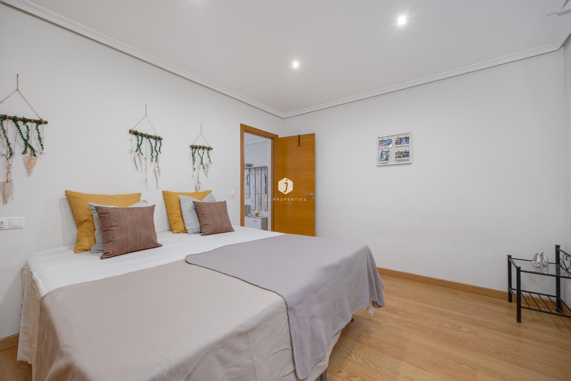 Aus zweiter Hand - Wohnung -
Torrevieja - Centro