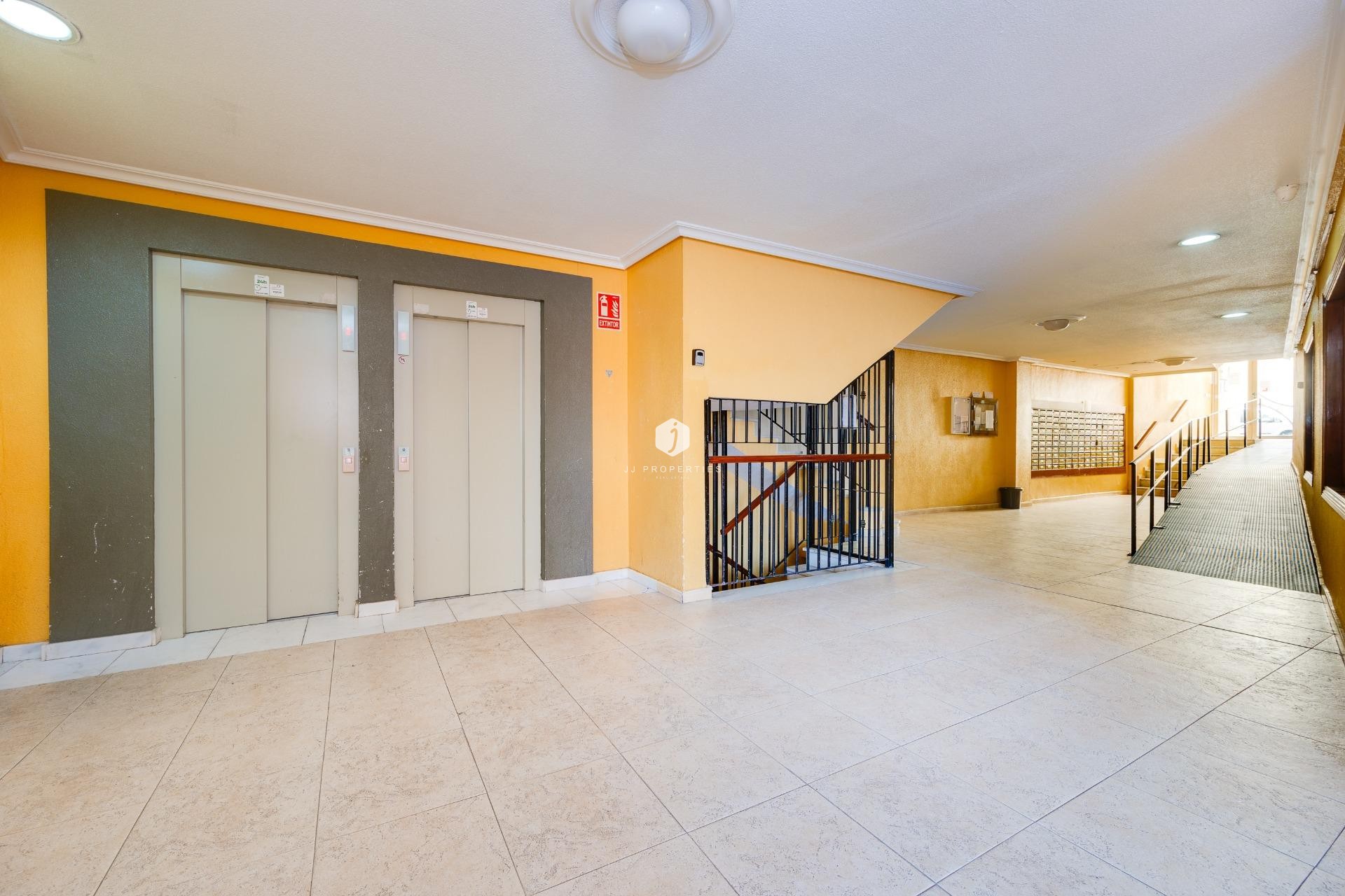 Aus zweiter Hand - Wohnung -
Torrevieja - Centro