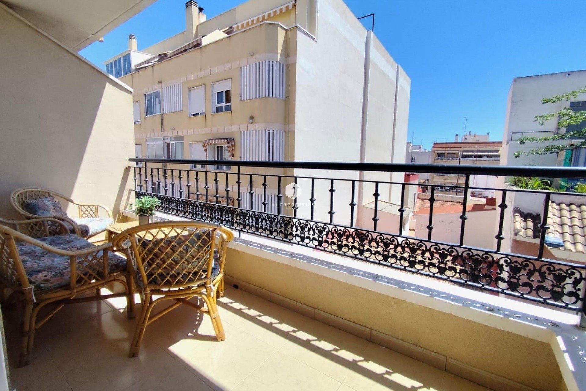 Aus zweiter Hand - Wohnung -
Torrevieja - Centro