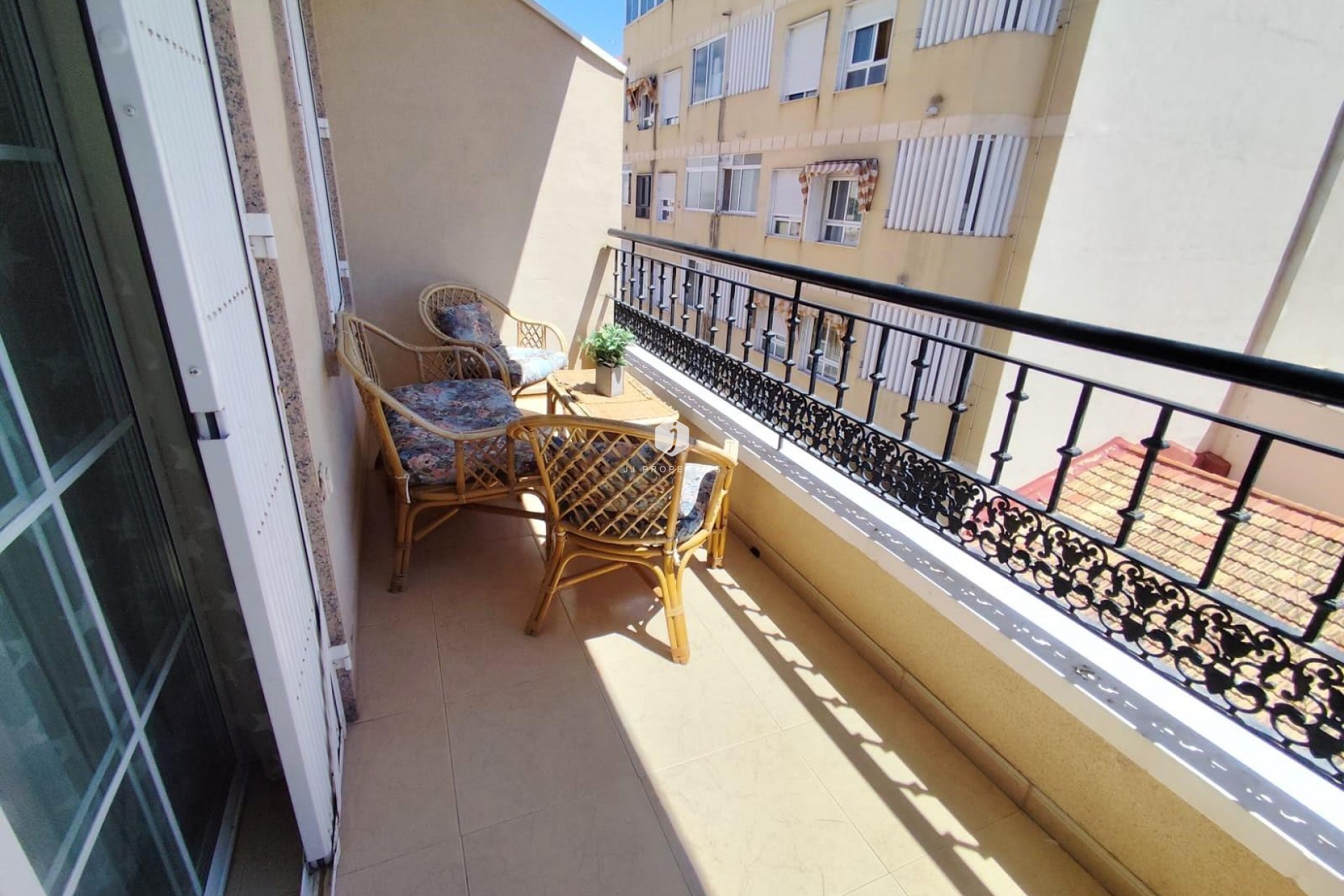 Aus zweiter Hand - Wohnung -
Torrevieja - Centro