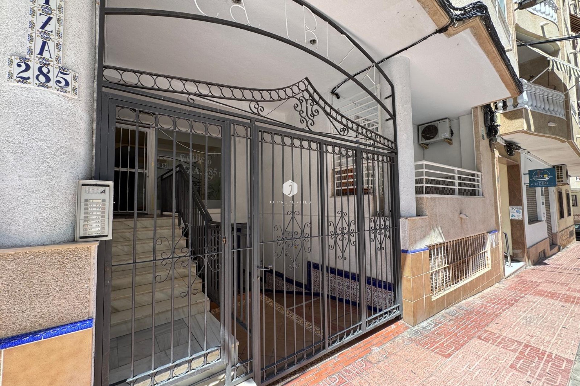 Aus zweiter Hand - Wohnung -
Torrevieja - Centro