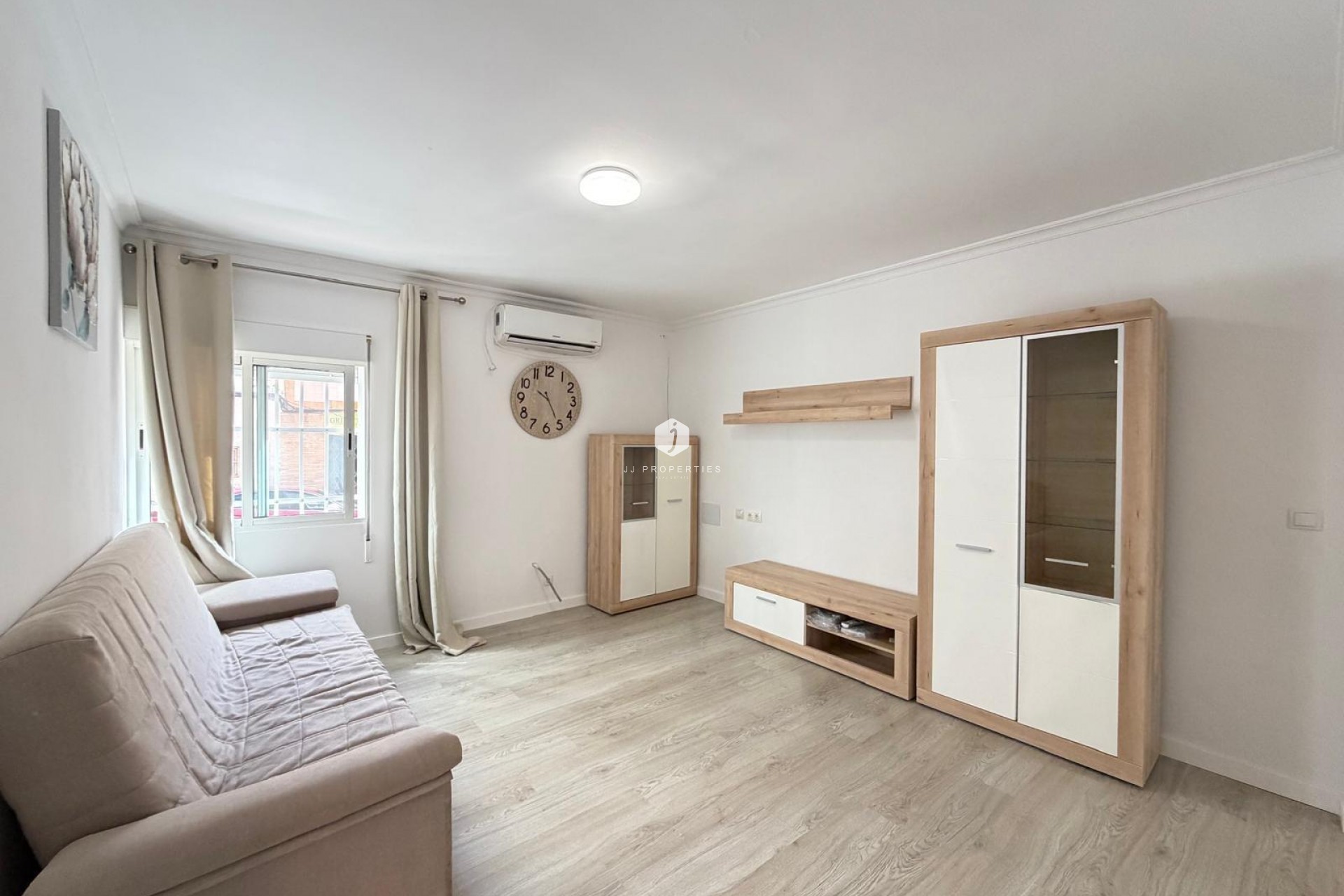 Aus zweiter Hand - Wohnung -
Torrevieja - Centro