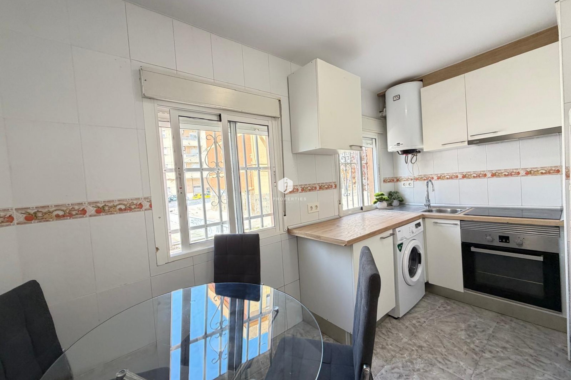 Aus zweiter Hand - Wohnung -
Torrevieja - Centro