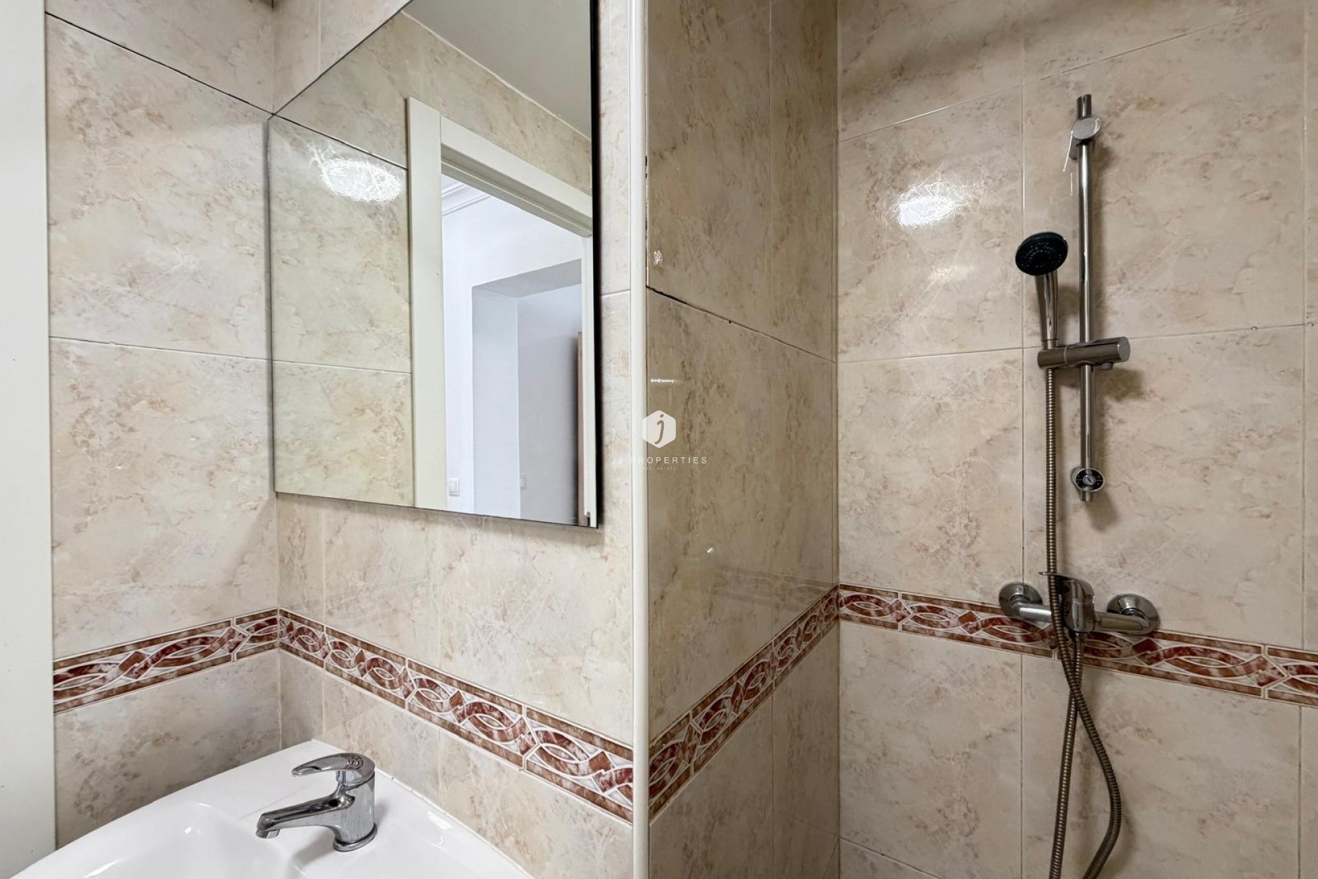 Aus zweiter Hand - Wohnung -
Torrevieja - Centro