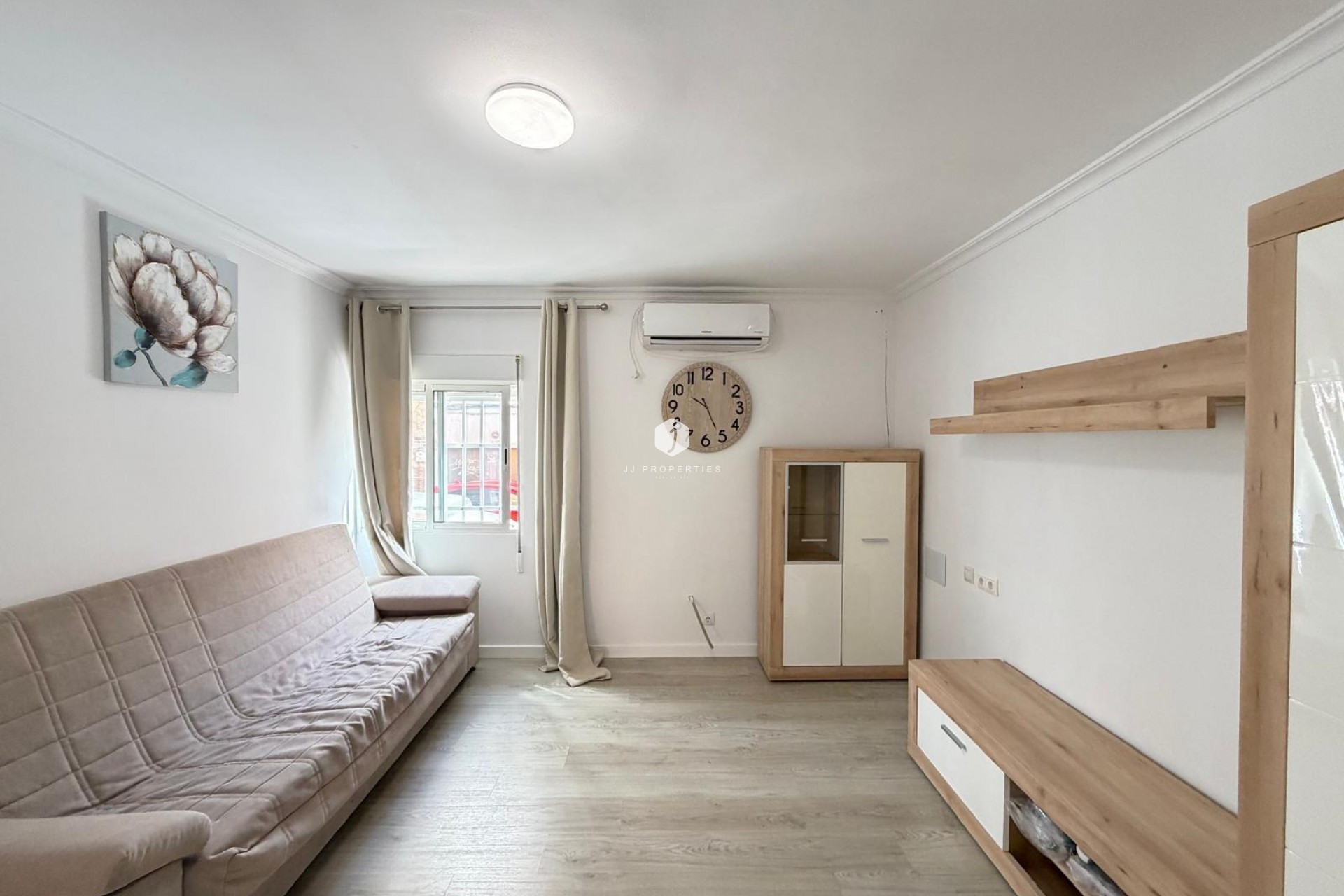 Aus zweiter Hand - Wohnung -
Torrevieja - Centro