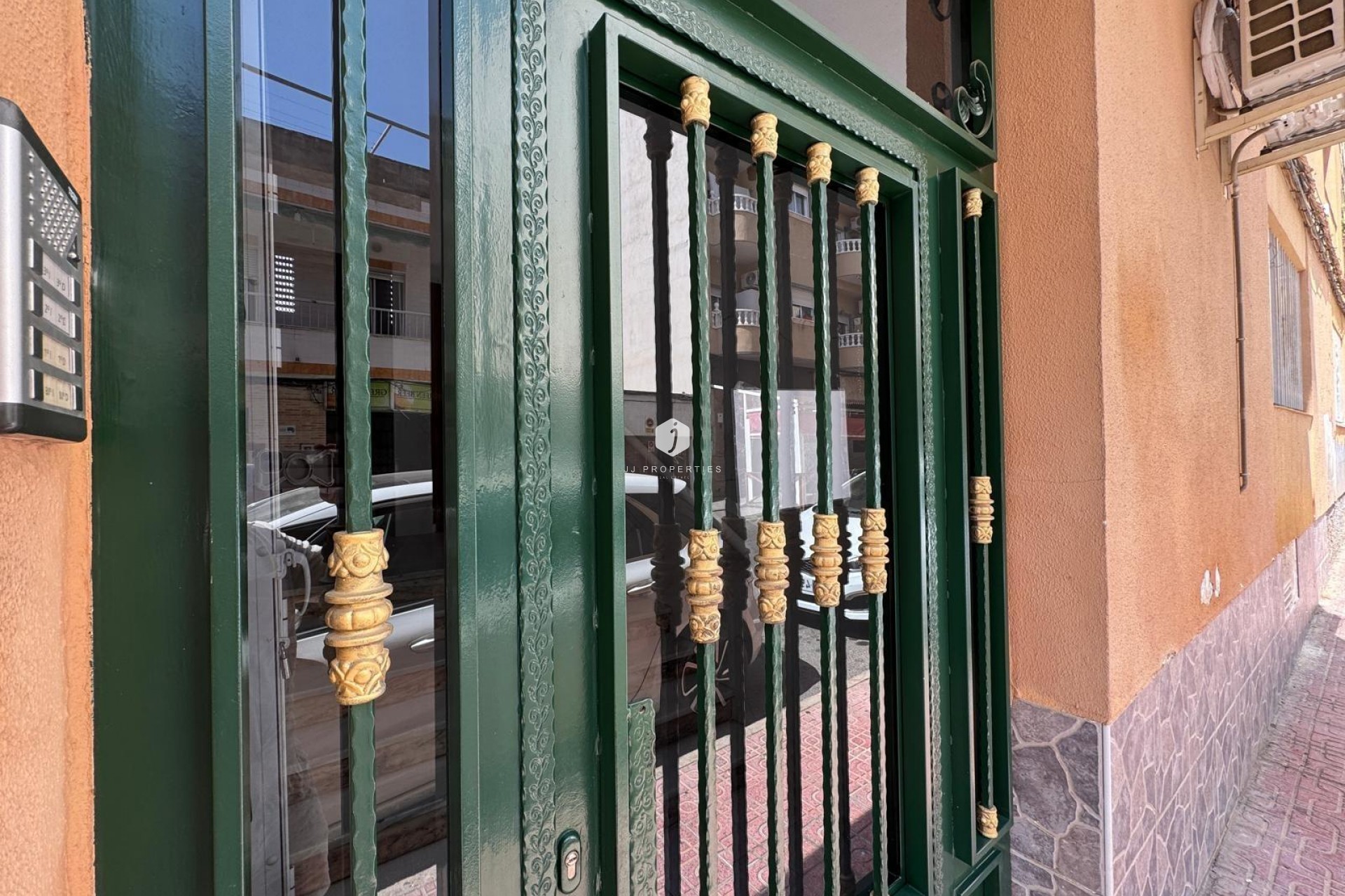 Aus zweiter Hand - Wohnung -
Torrevieja - Centro