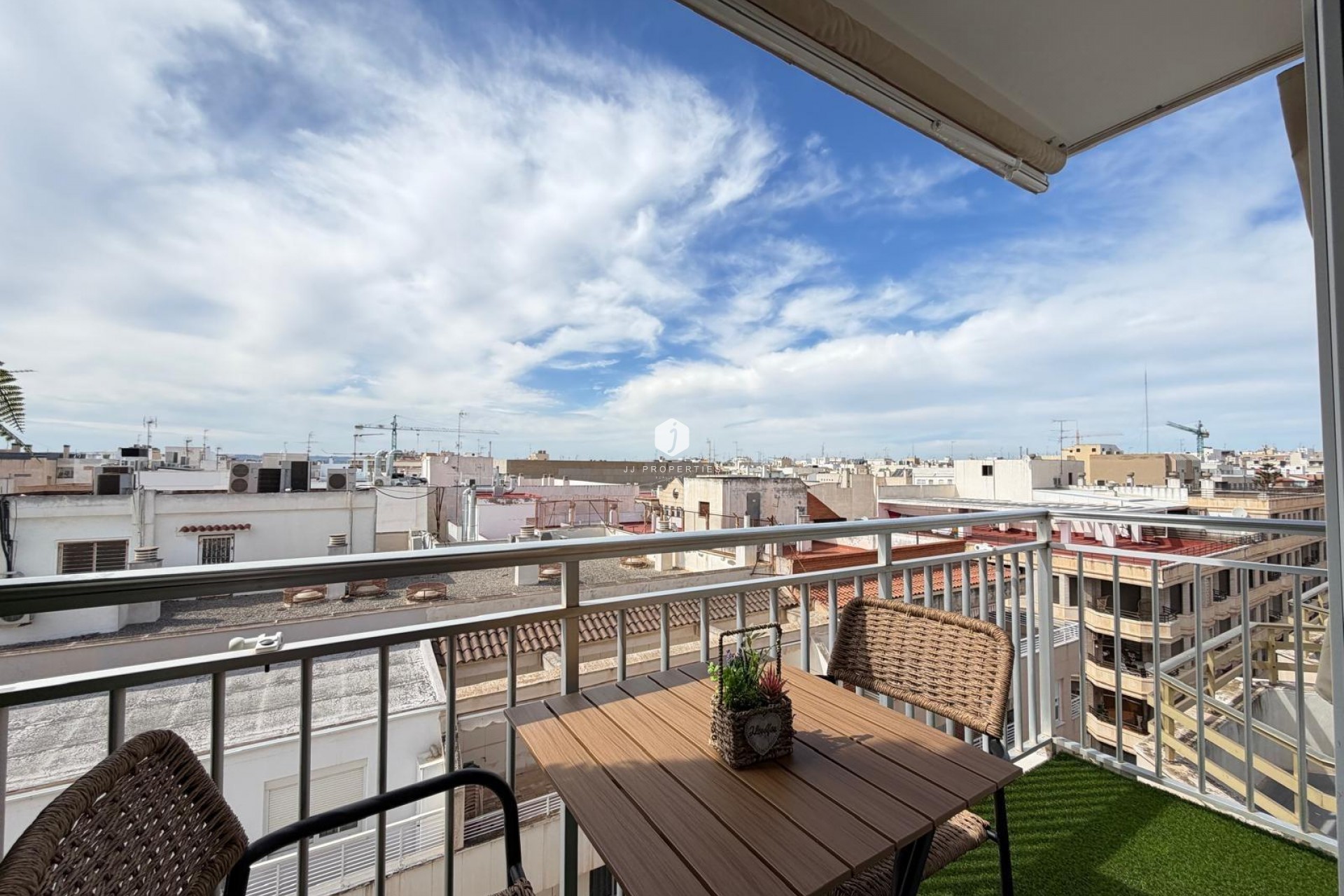 Aus zweiter Hand - Wohnung -
Torrevieja - Centro