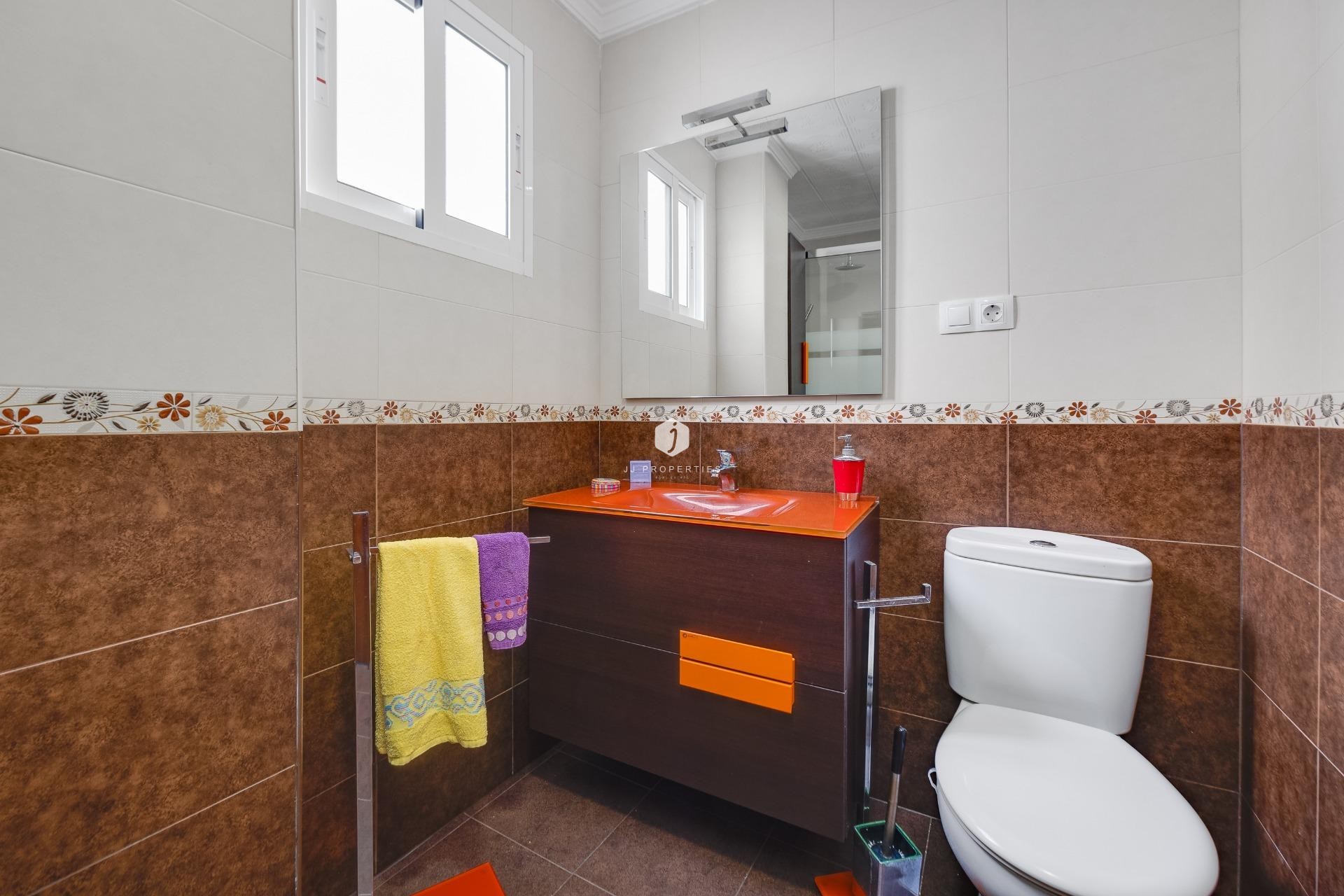 Aus zweiter Hand - Wohnung -
Torrevieja - Centro