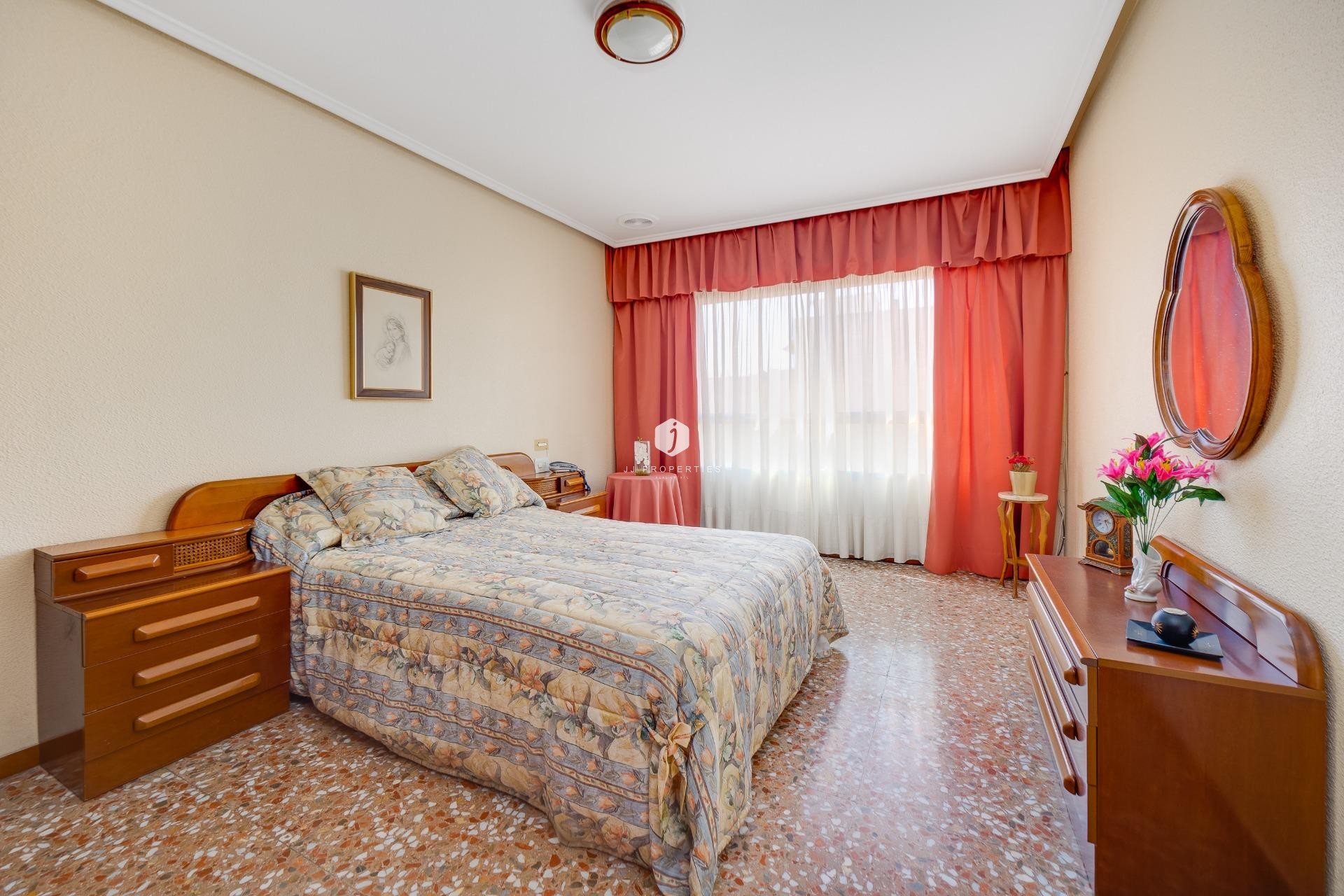 Aus zweiter Hand - Wohnung -
Torrevieja - Centro