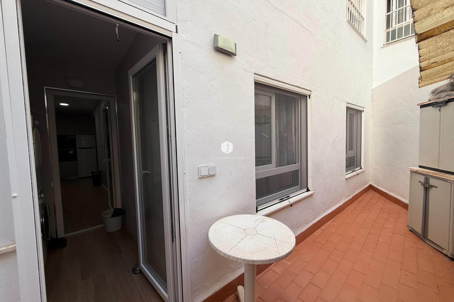 Aus zweiter Hand - Wohnung -
Torrevieja - Centro