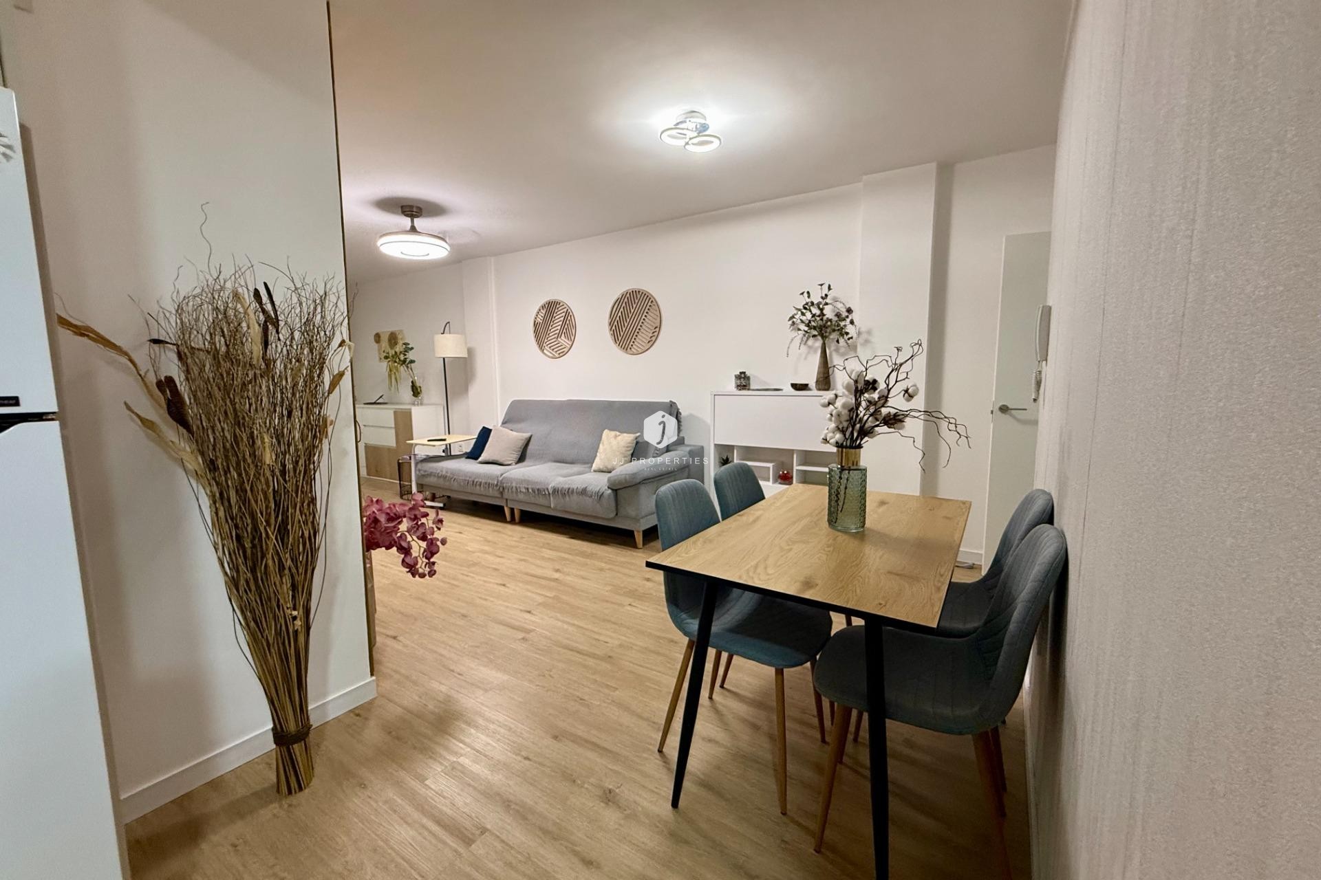 Aus zweiter Hand - Wohnung -
Torrevieja - Centro