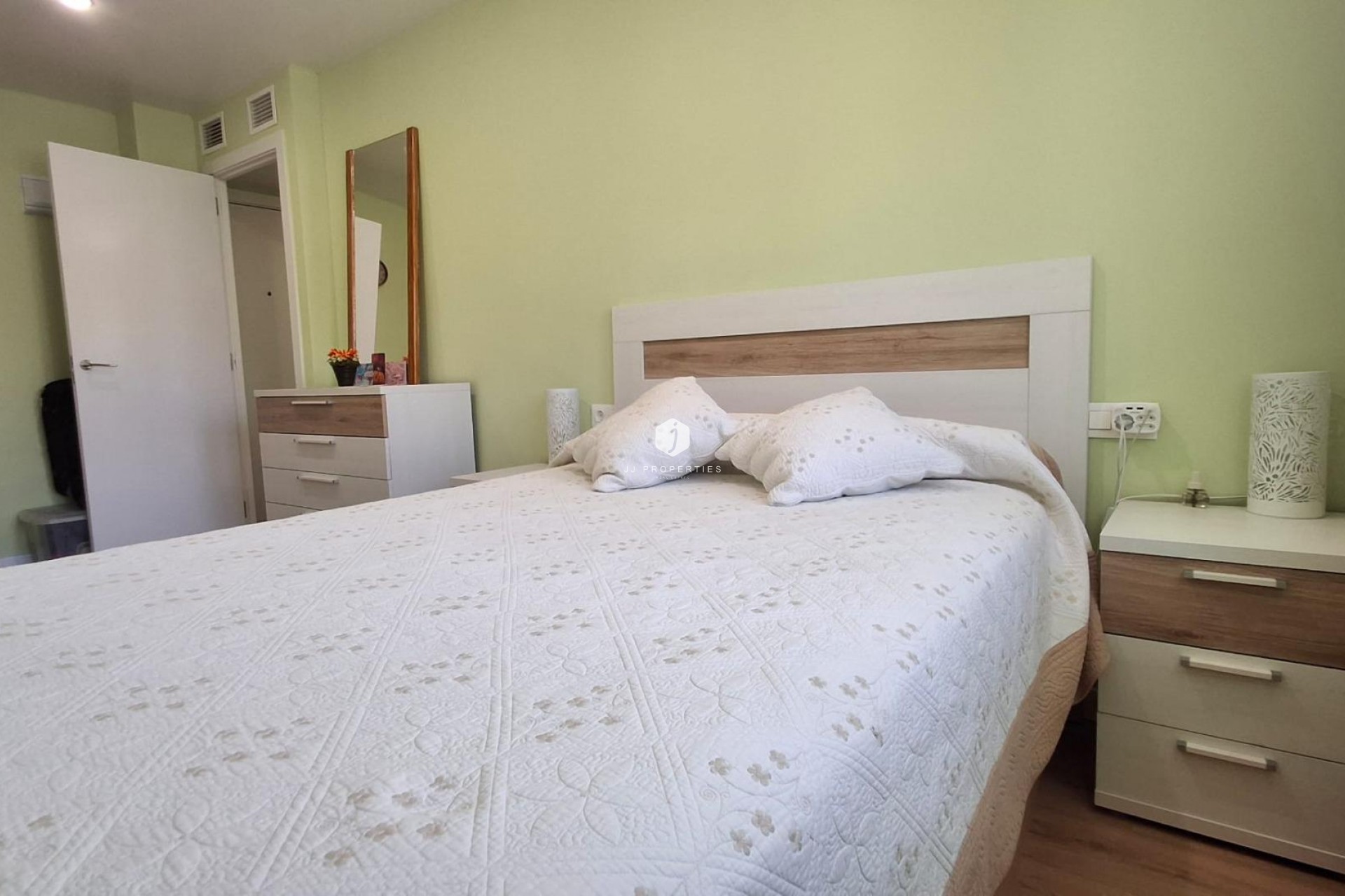 Aus zweiter Hand - Wohnung -
Torrevieja - Centro