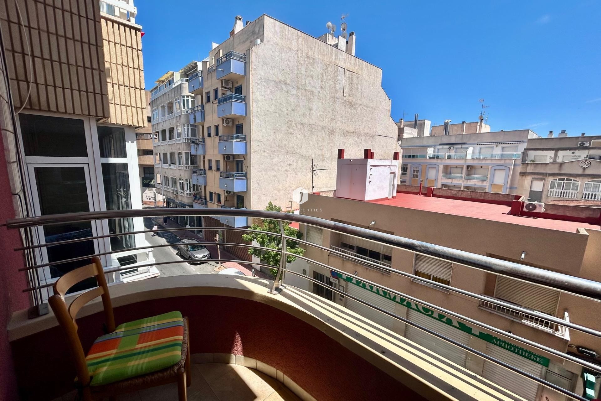 Aus zweiter Hand - Wohnung -
Torrevieja - Centro