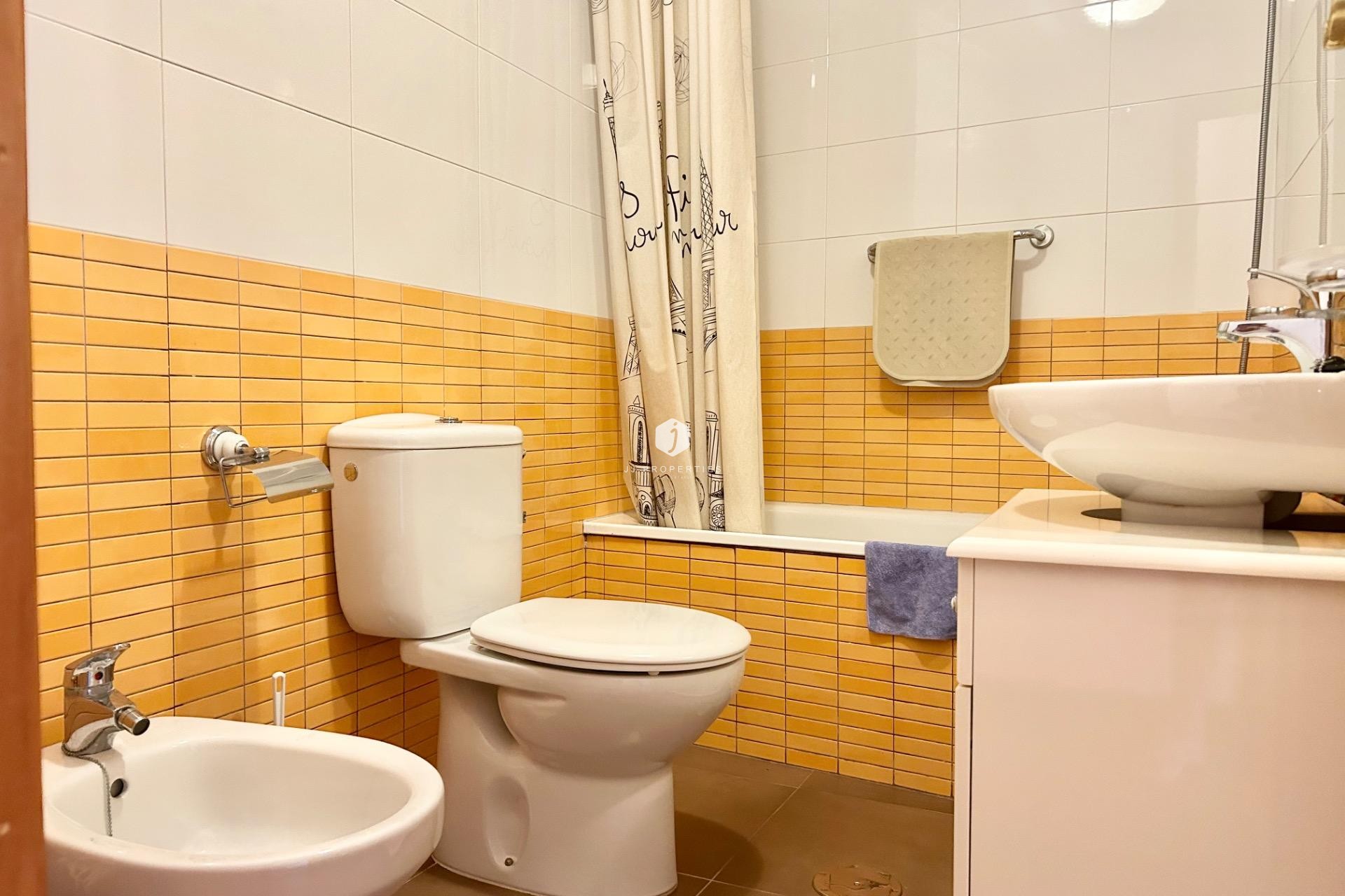 Aus zweiter Hand - Wohnung -
Torrevieja - Centro
