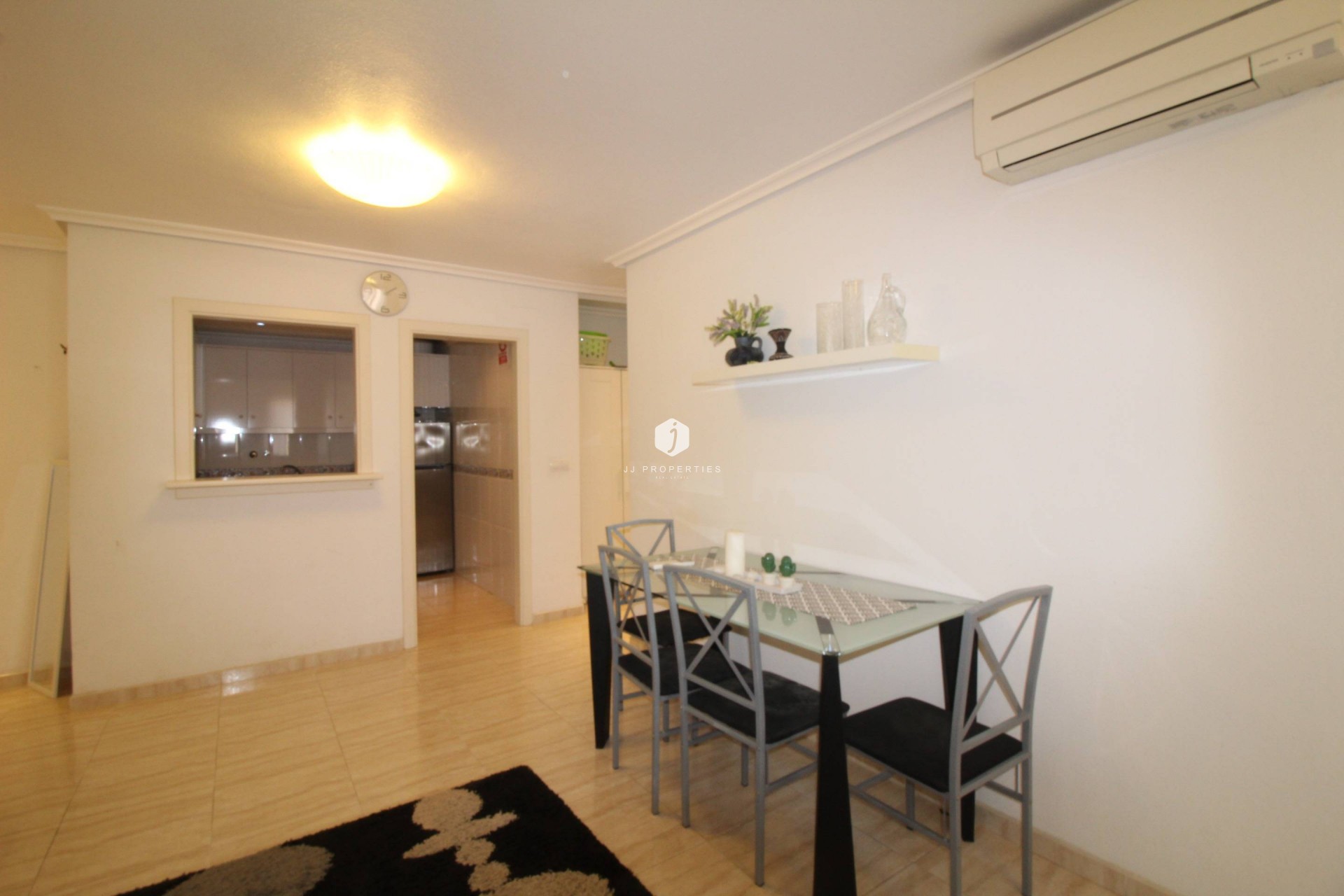 Aus zweiter Hand - Wohnung -
Torrevieja - Centro