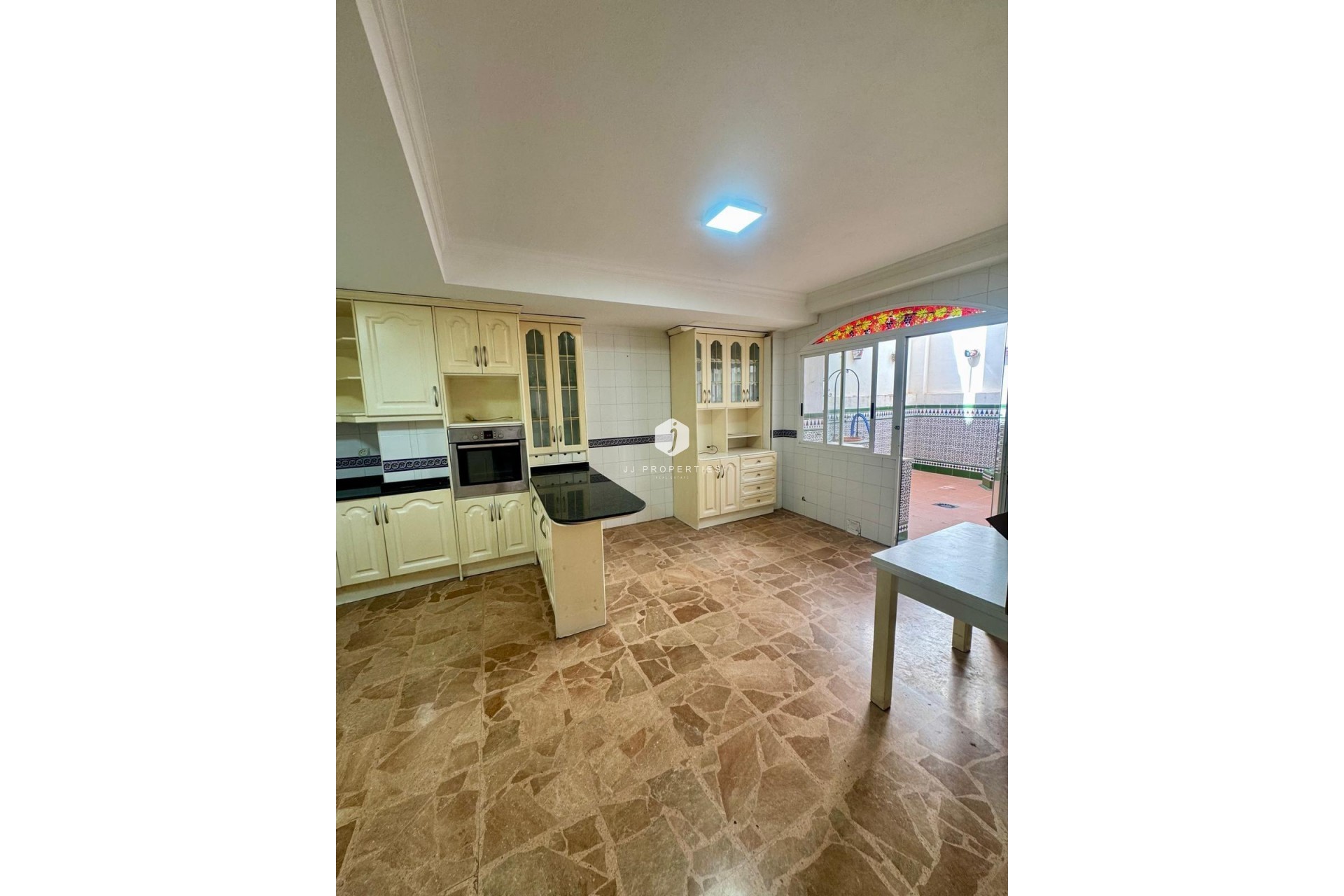 Aus zweiter Hand - Wohnung -
Torrevieja - Centro
