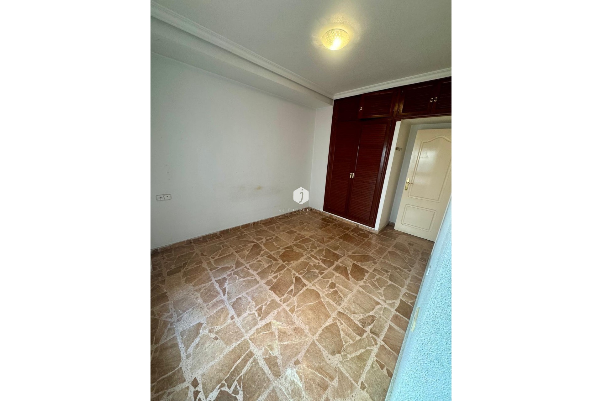 Aus zweiter Hand - Wohnung -
Torrevieja - Centro