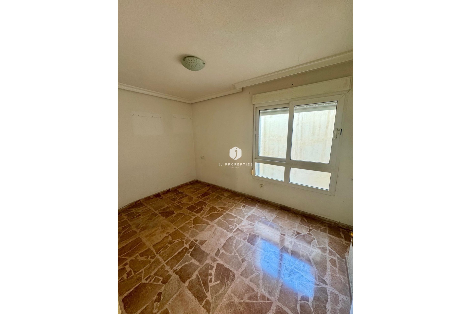 Aus zweiter Hand - Wohnung -
Torrevieja - Centro
