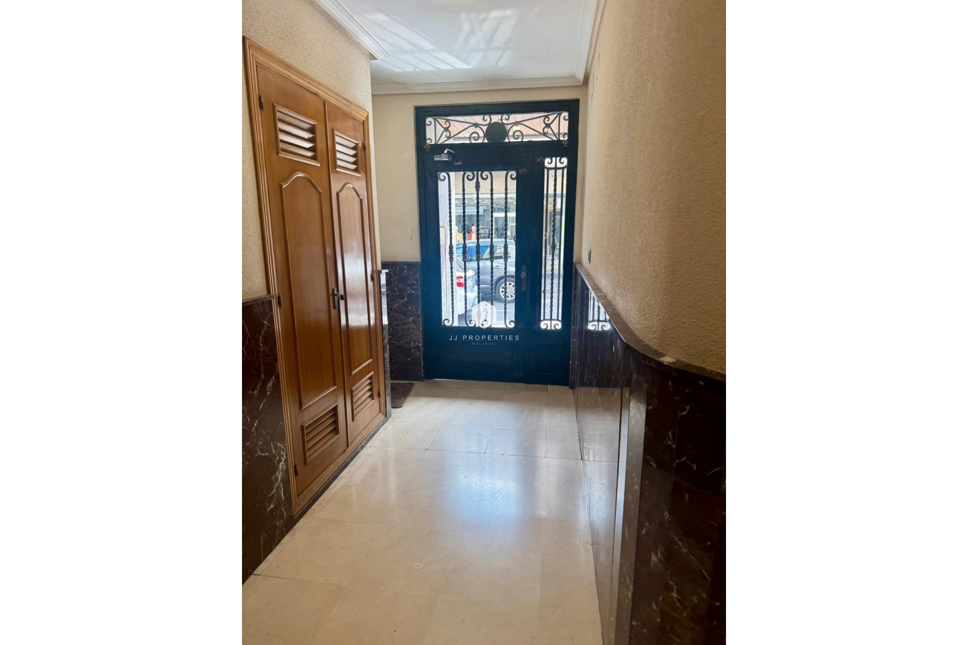 Aus zweiter Hand - Wohnung -
Torrevieja - Centro