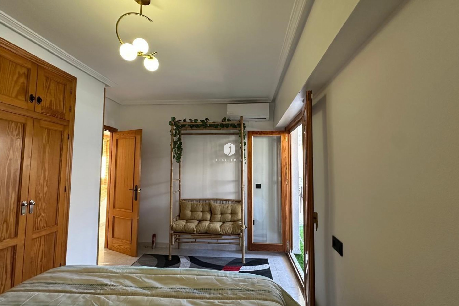 Aus zweiter Hand - Wohnung -
Torrevieja - Centro