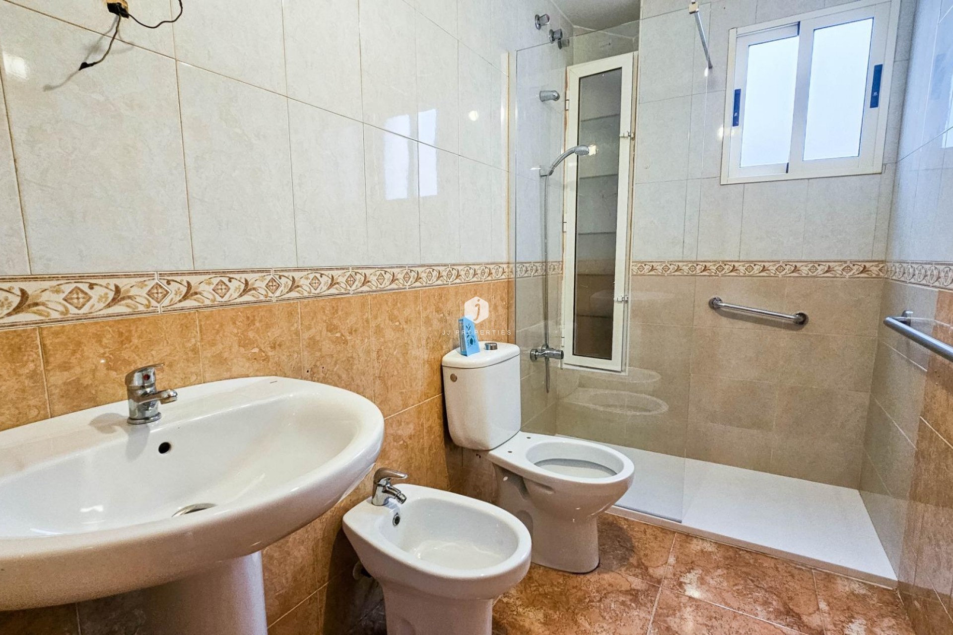 Aus zweiter Hand - Wohnung -
Torrevieja - Centro