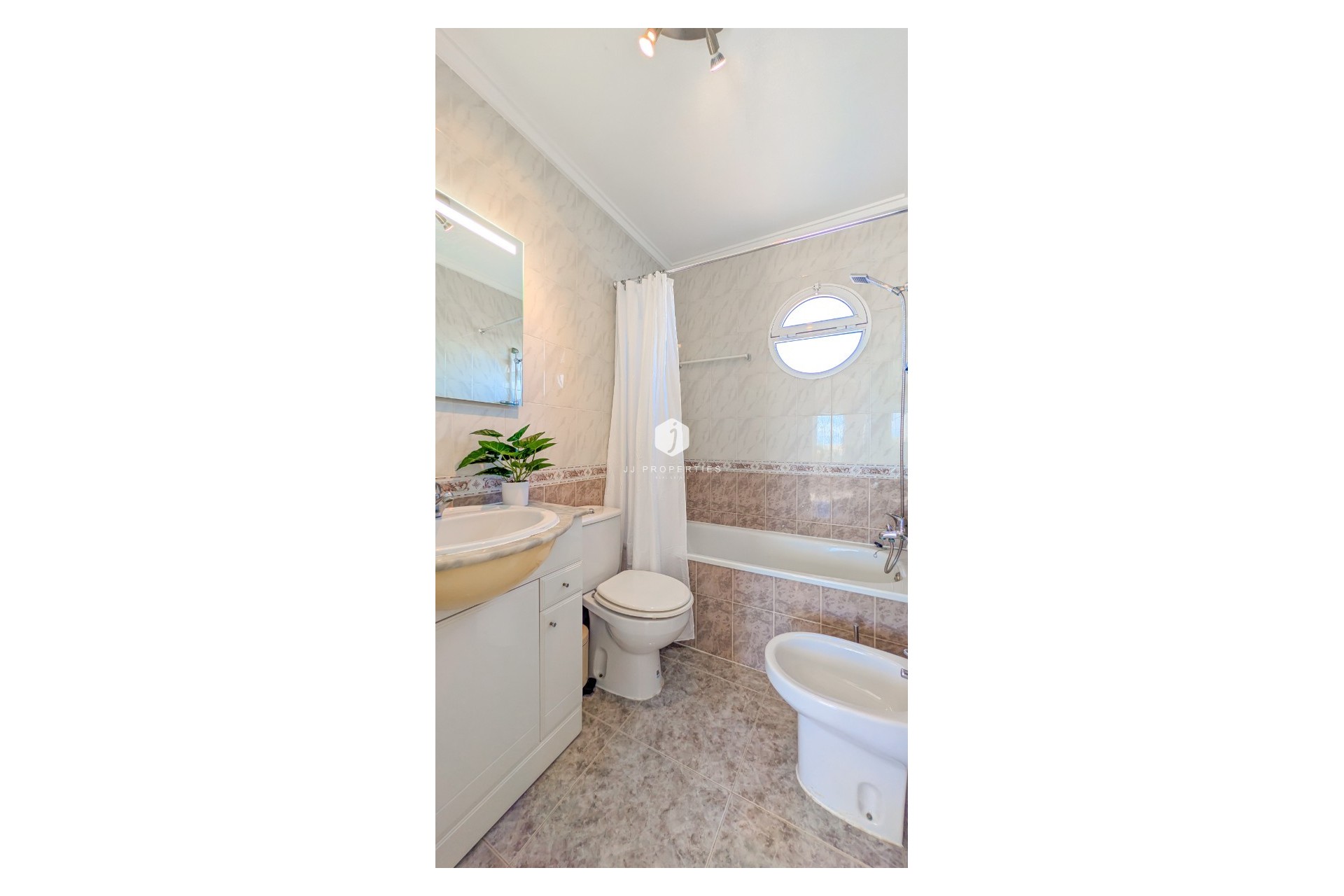 Aus zweiter Hand - Wohnung -
Torrevieja - Costa Blanca