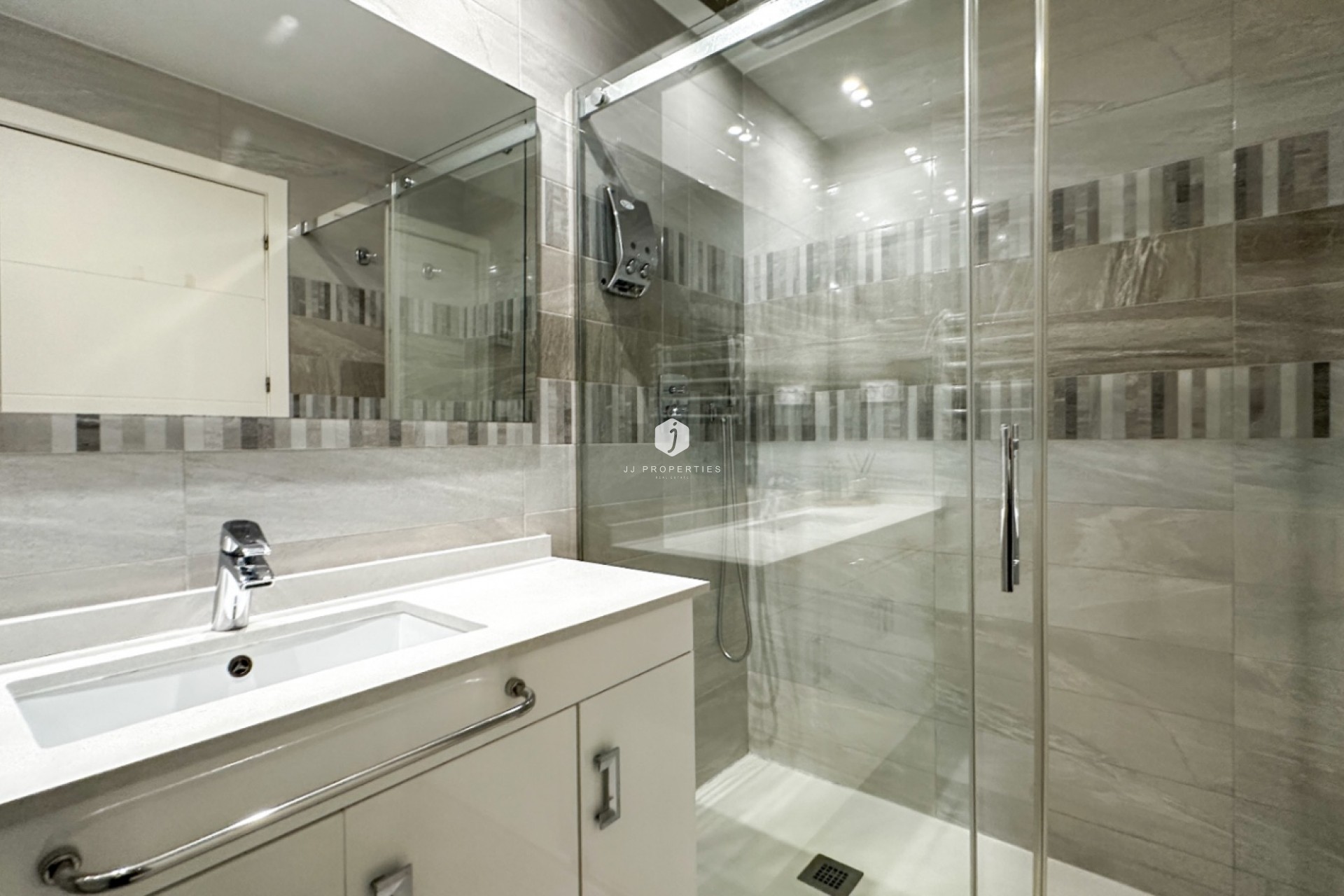 Aus zweiter Hand - Wohnung -
Torrevieja - Costa Blanca