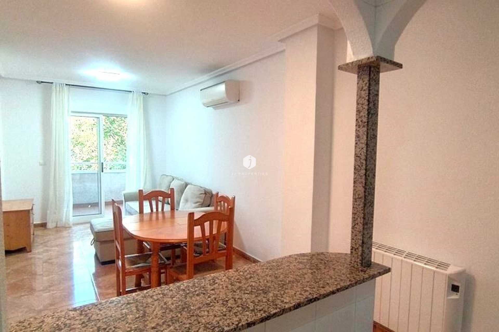 Aus zweiter Hand - Wohnung -
Torrevieja - El molino