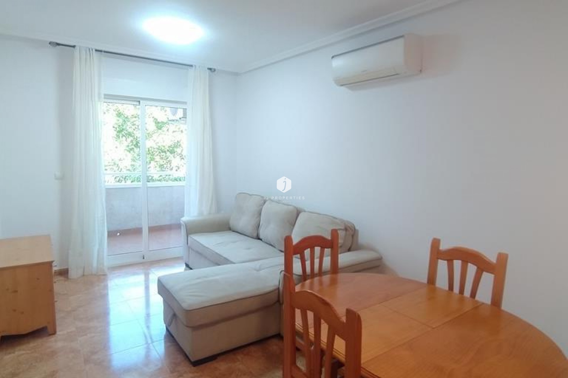 Aus zweiter Hand - Wohnung -
Torrevieja - El molino