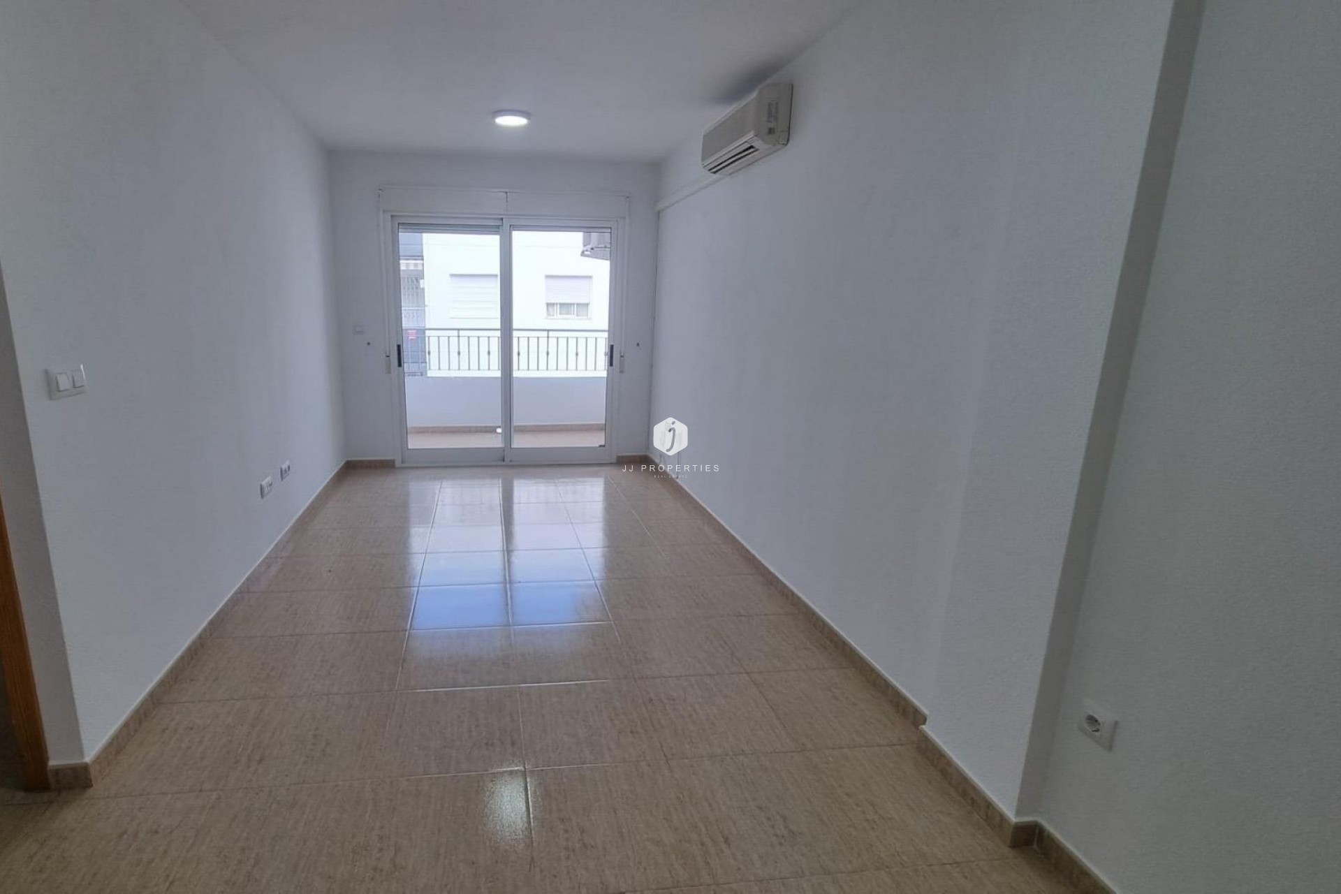 Aus zweiter Hand - Wohnung -
Torrevieja - El molino