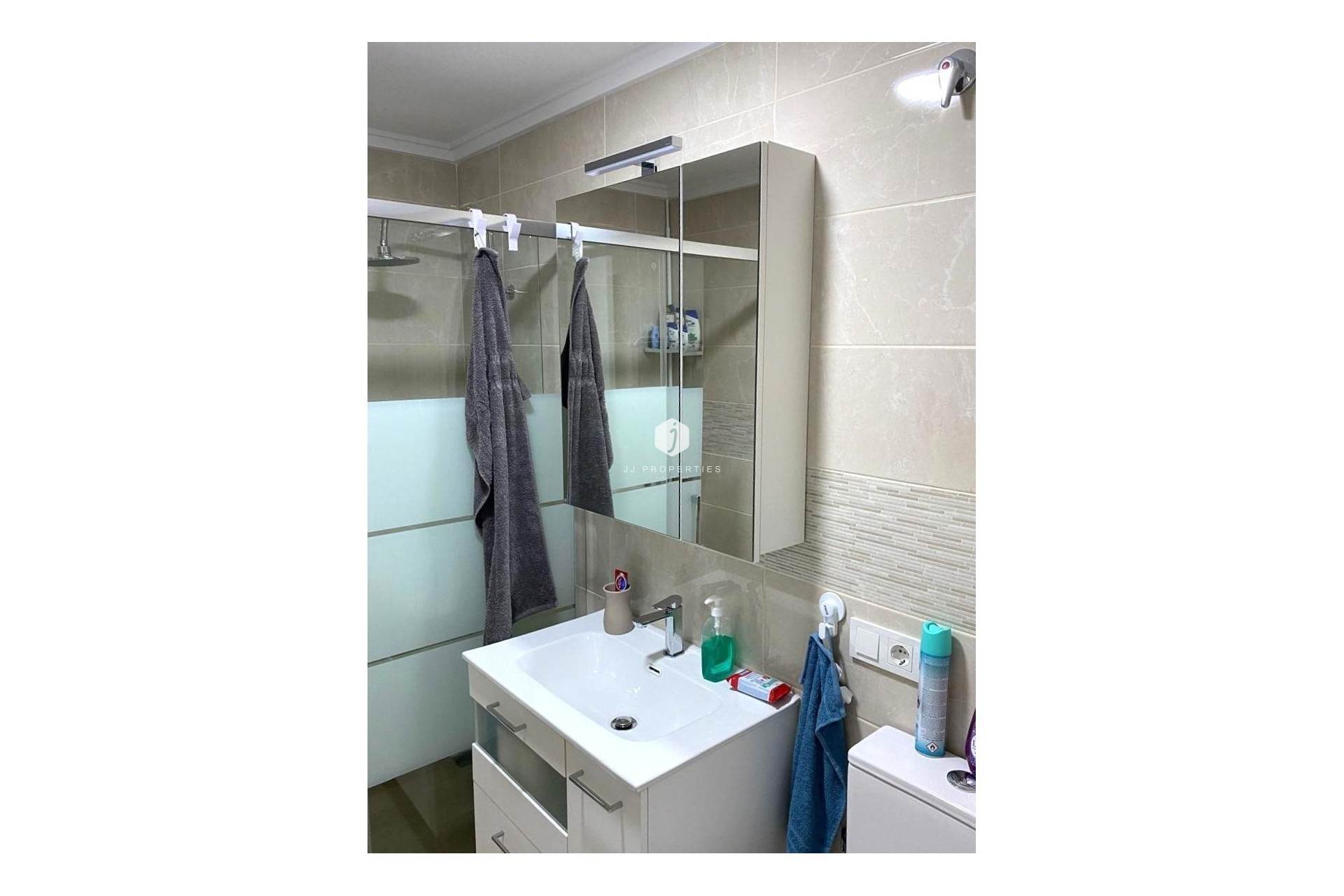 Aus zweiter Hand - Wohnung -
Torrevieja - El molino