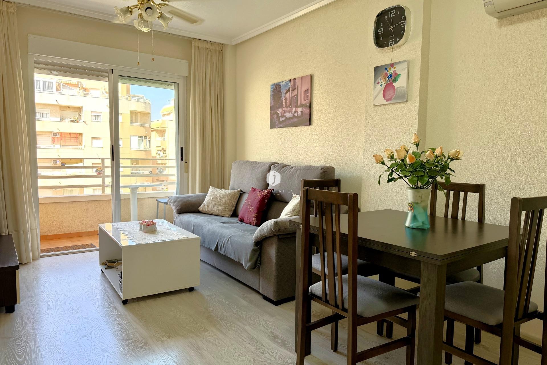 Aus zweiter Hand - Wohnung -
Torrevieja - El molino