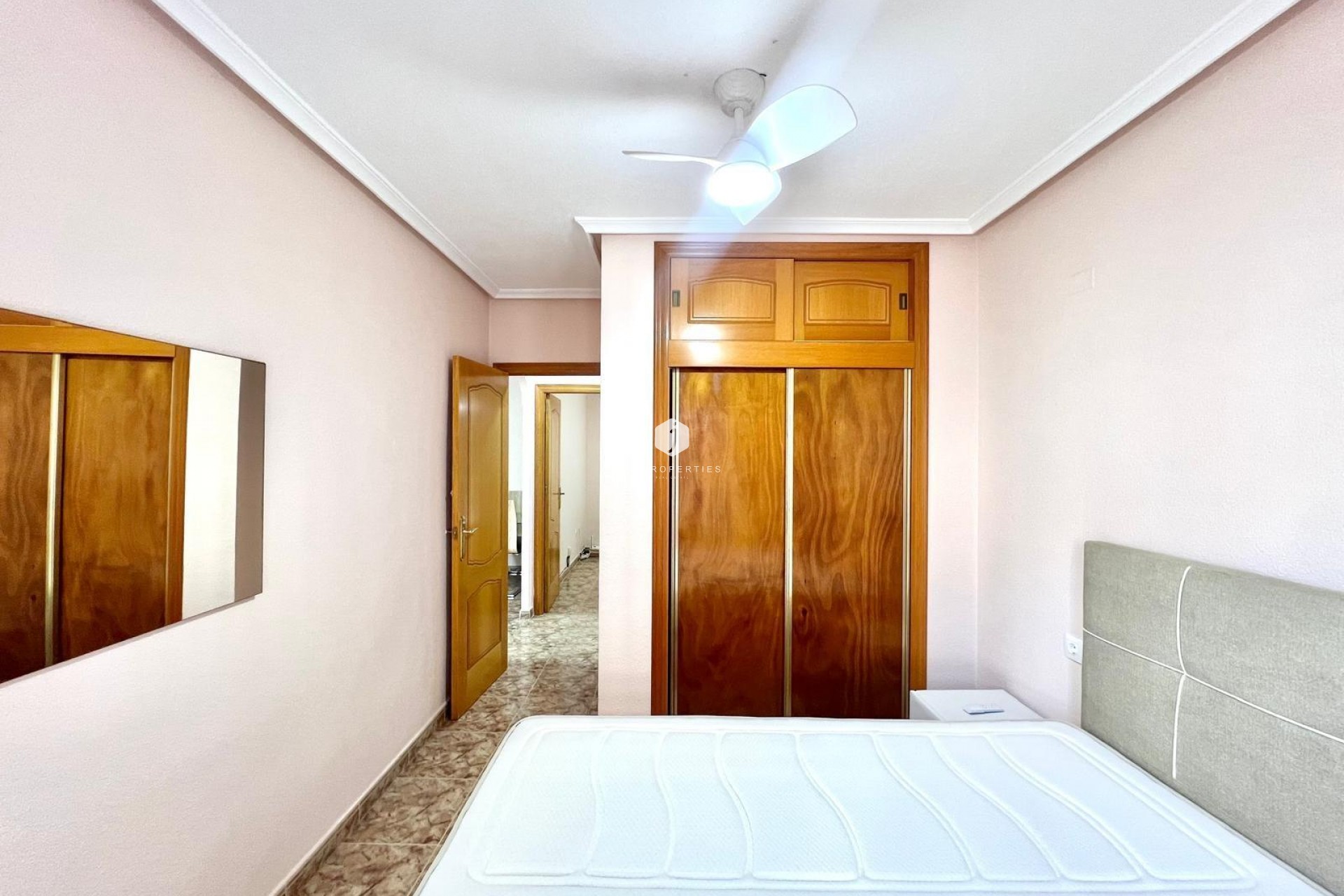 Aus zweiter Hand - Wohnung -
Torrevieja - Estacion de autobuses