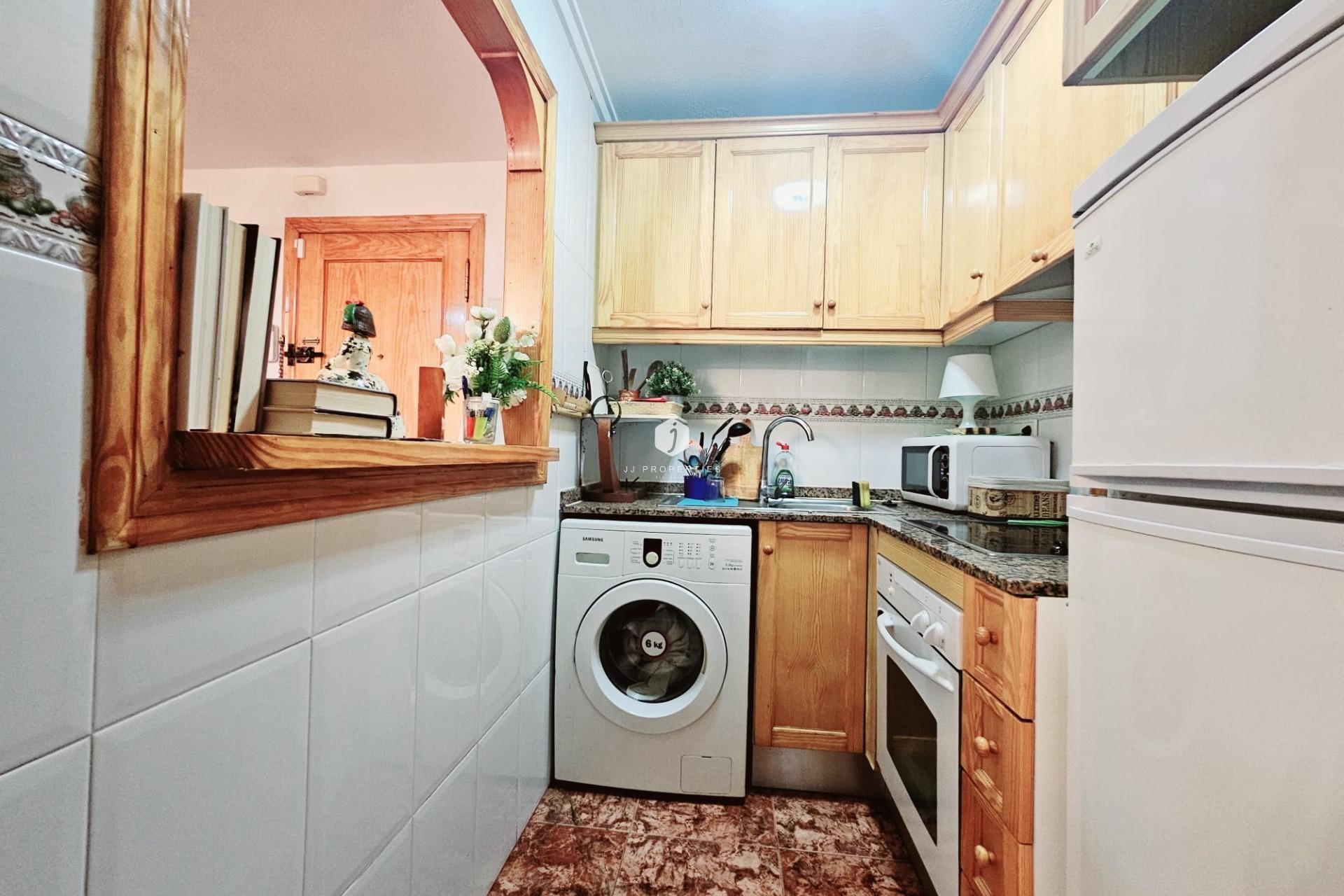 Aus zweiter Hand - Wohnung -
Torrevieja - Estacion de autobuses