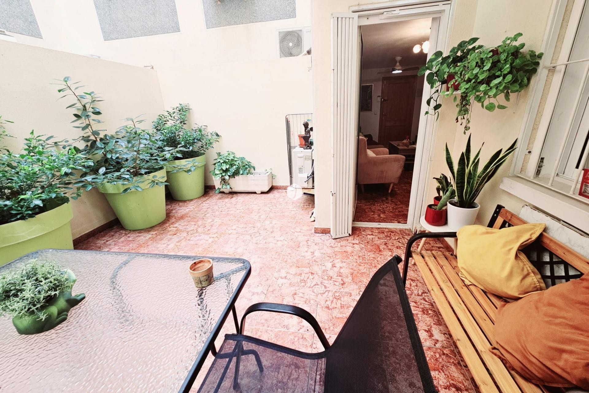 Aus zweiter Hand - Wohnung -
Torrevieja - Estacion de autobuses