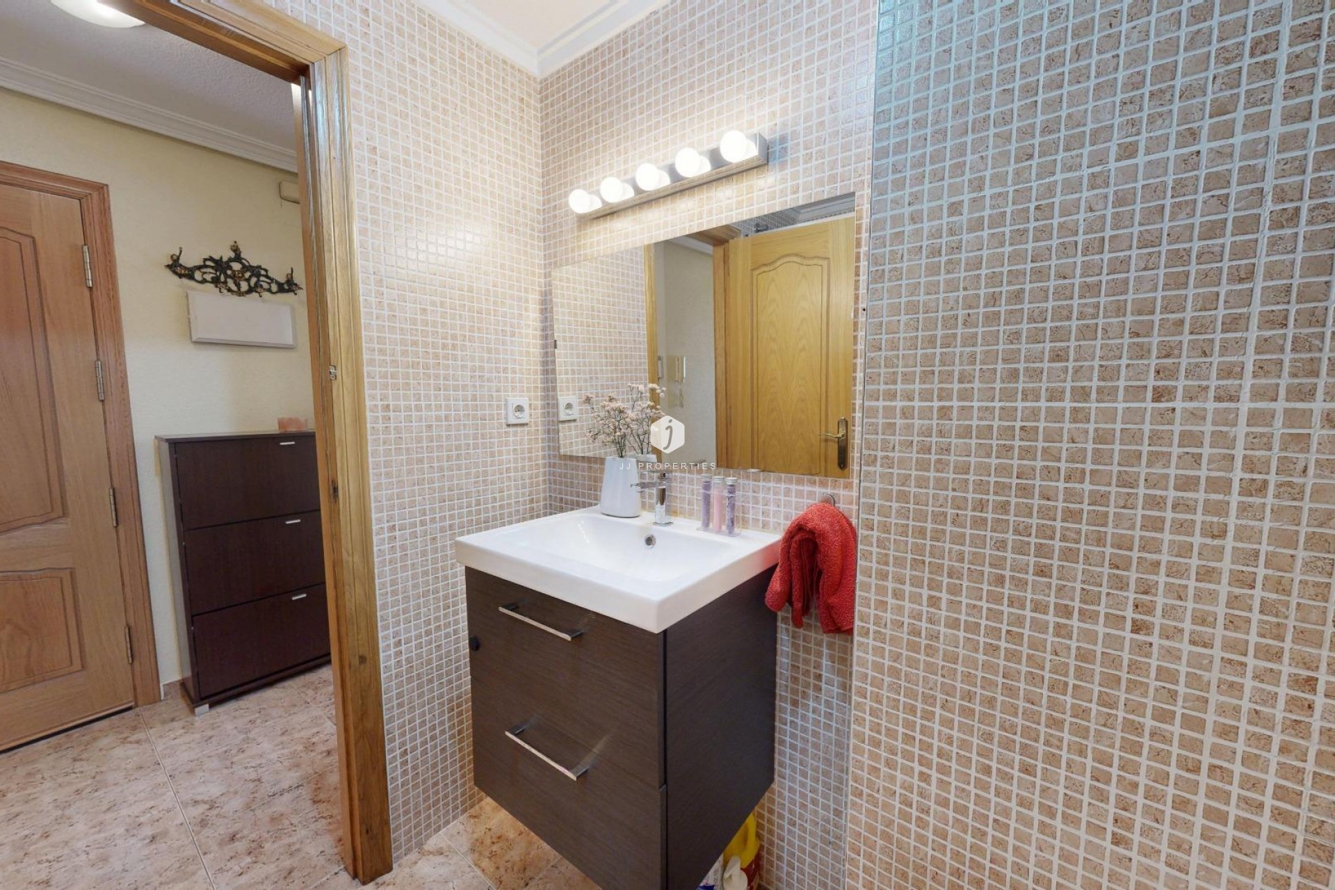 Aus zweiter Hand - Wohnung -
Torrevieja - Estacion de autobuses