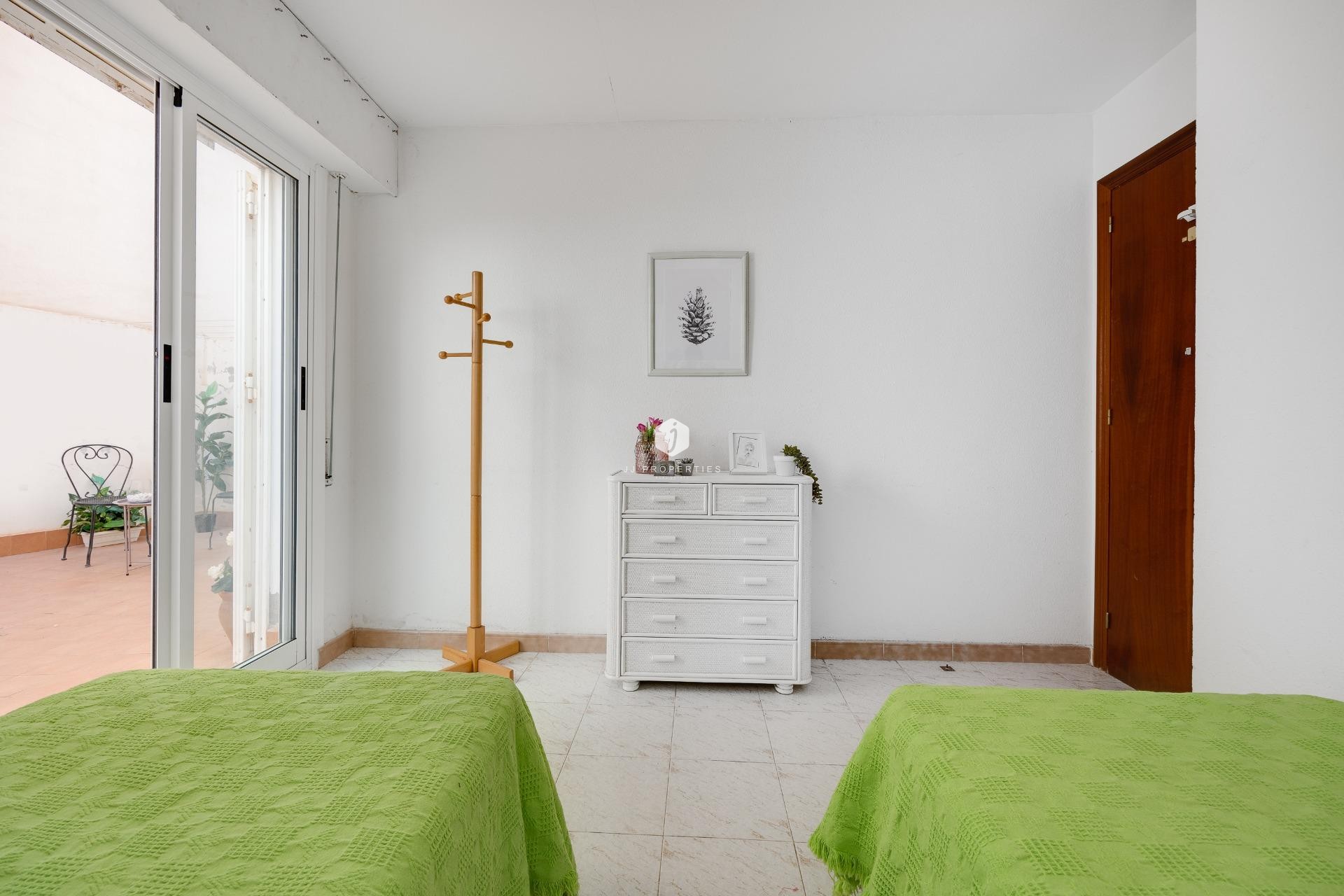 Aus zweiter Hand - Wohnung -
Torrevieja - Estacion de autobuses